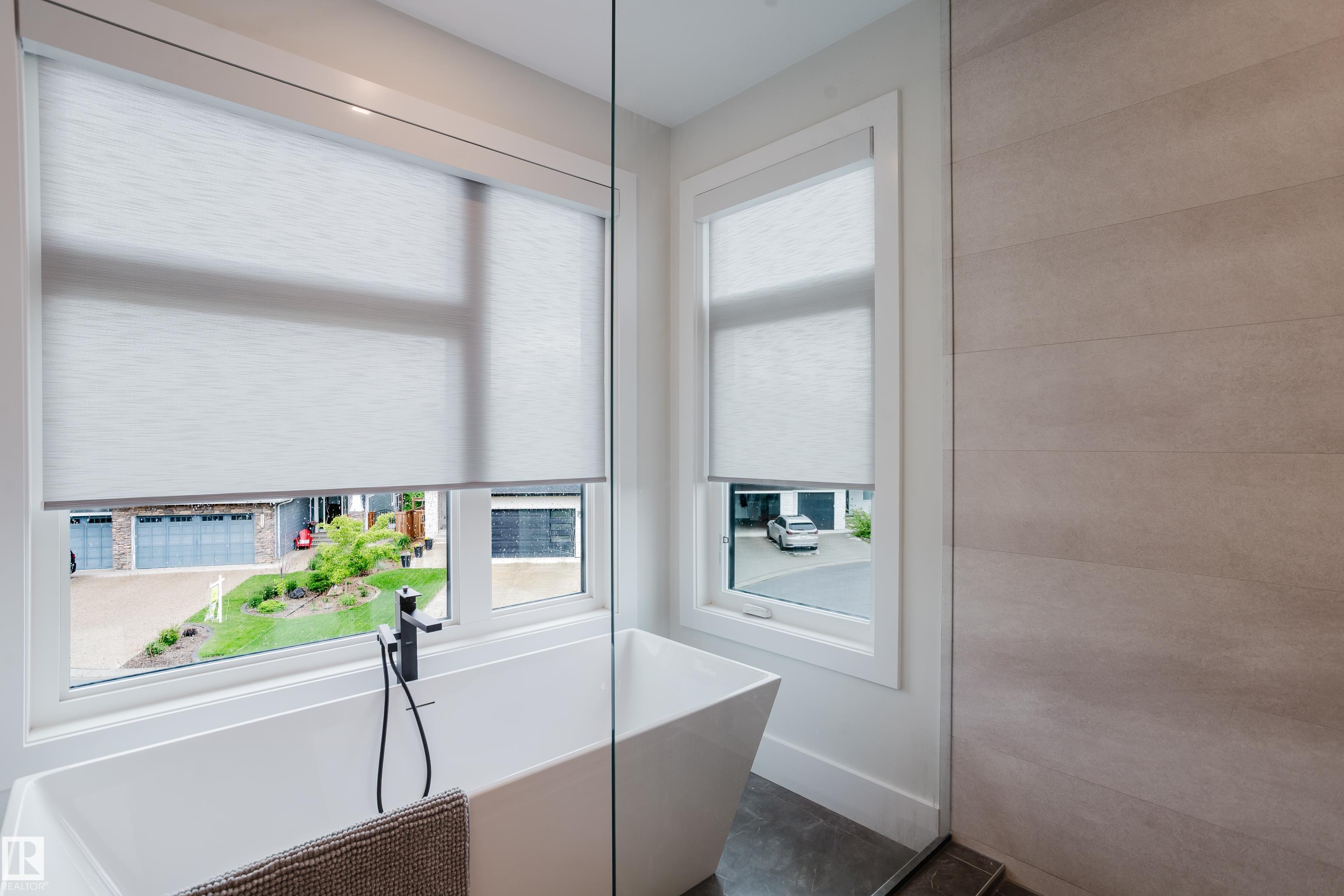 https://zimg.paragon.ice.com/ParagonImages/Property/PM/RAE/225407981/48/0/0/01aed83a0f1ede177457bca0ced217fc/1/613e6fda9f833359d312939318af93b1/225407981-d2d09888-42b0-46c4-a8e0-7912ffcc41d7.JPG