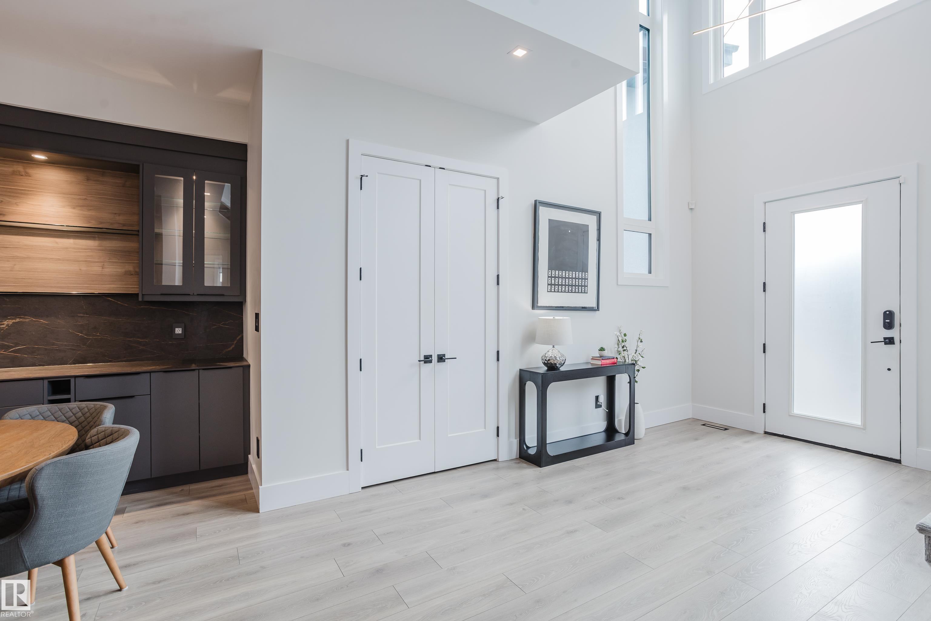 https://zimg.paragon.ice.com/ParagonImages/Property/PM/RAE/225407981/9/0/0/c575a8eb82878028948b18c9019efcae/1/613e6fda9f833359d312939318af93b1/225407981-ad12ec63-9029-4945-b742-feecfd2c9959.JPG