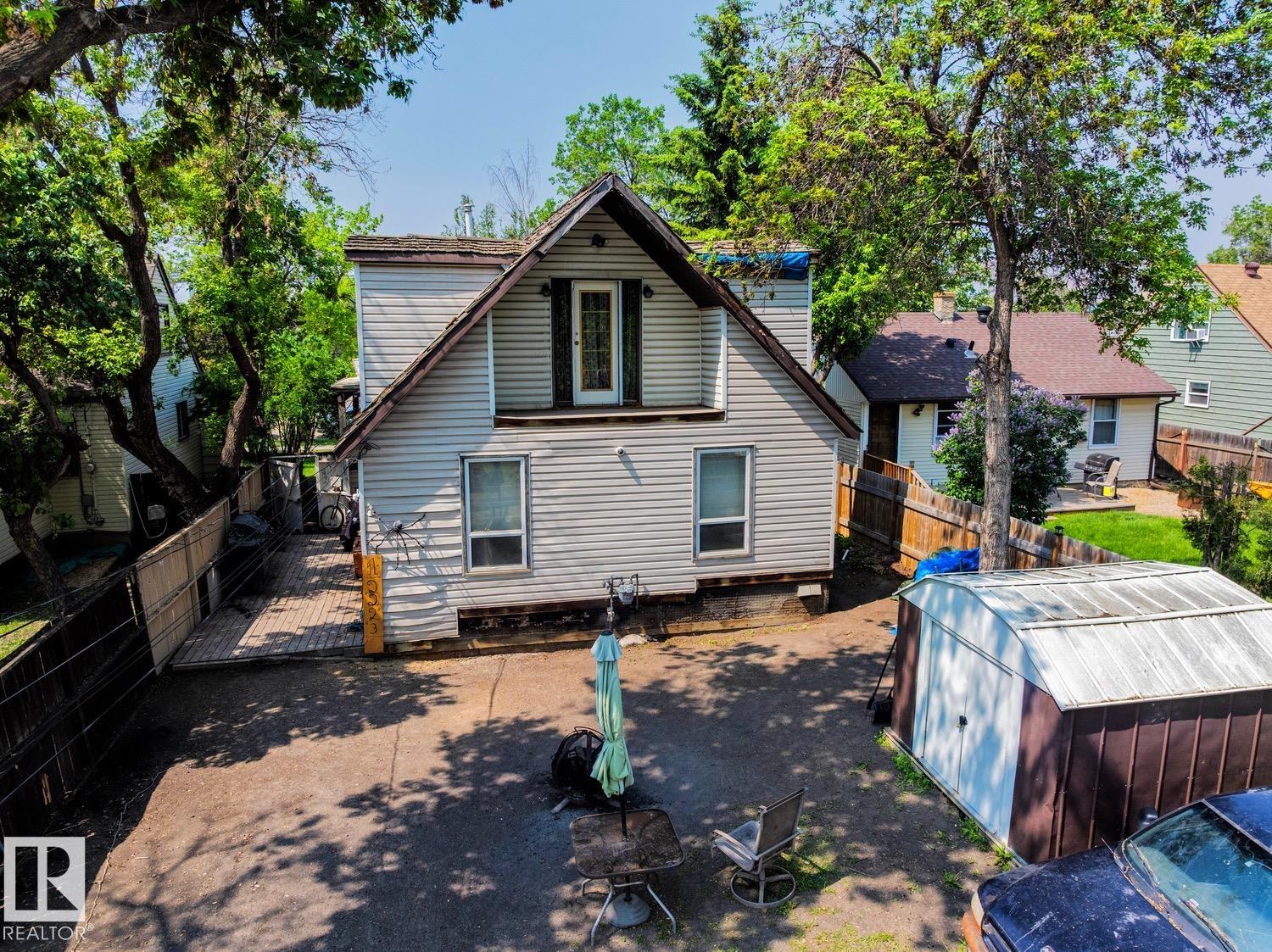 Listing photo thumbnail