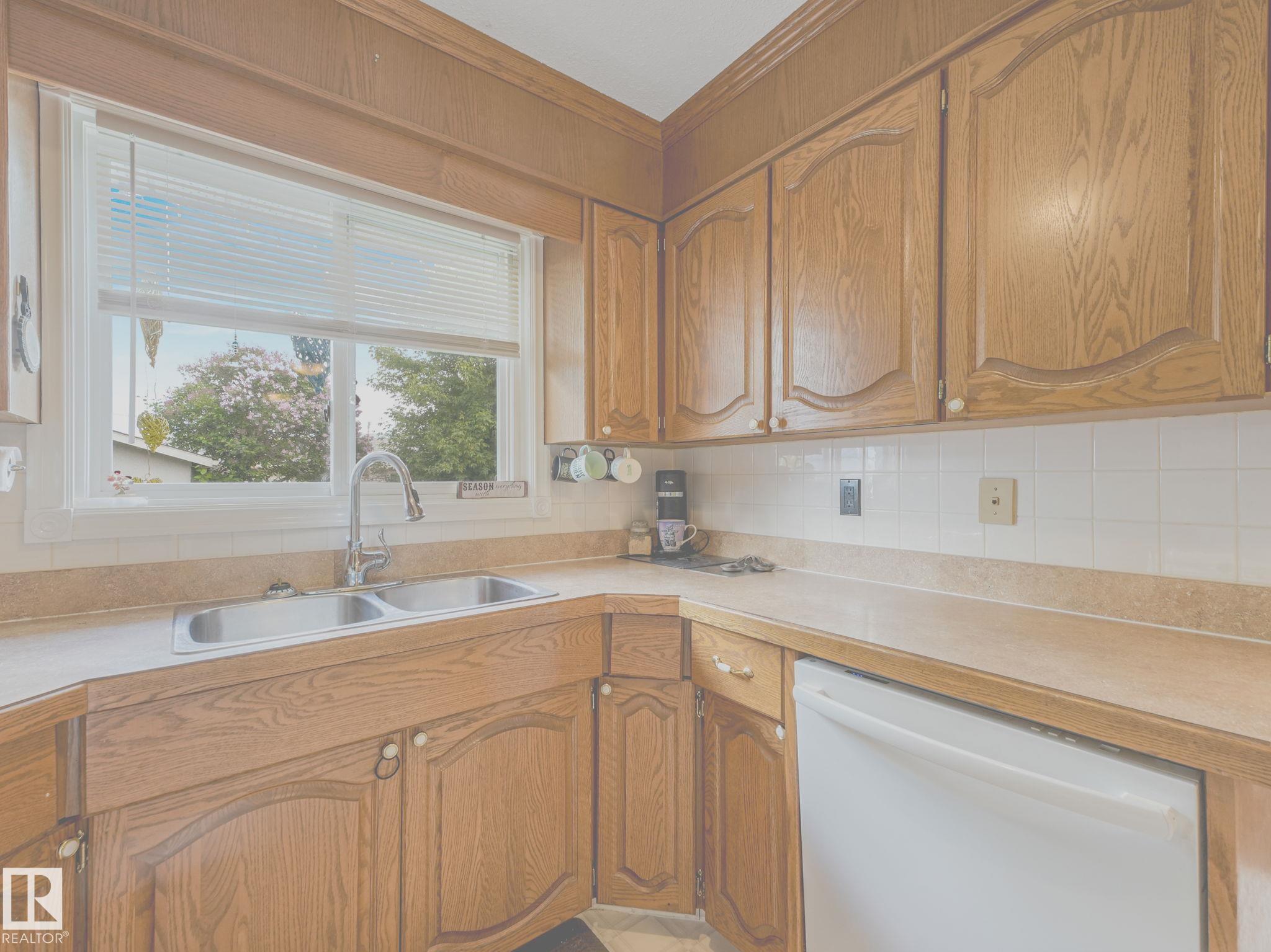 Photo 15 at 11514 138 Avenue NW, Carlisle, Edmonton