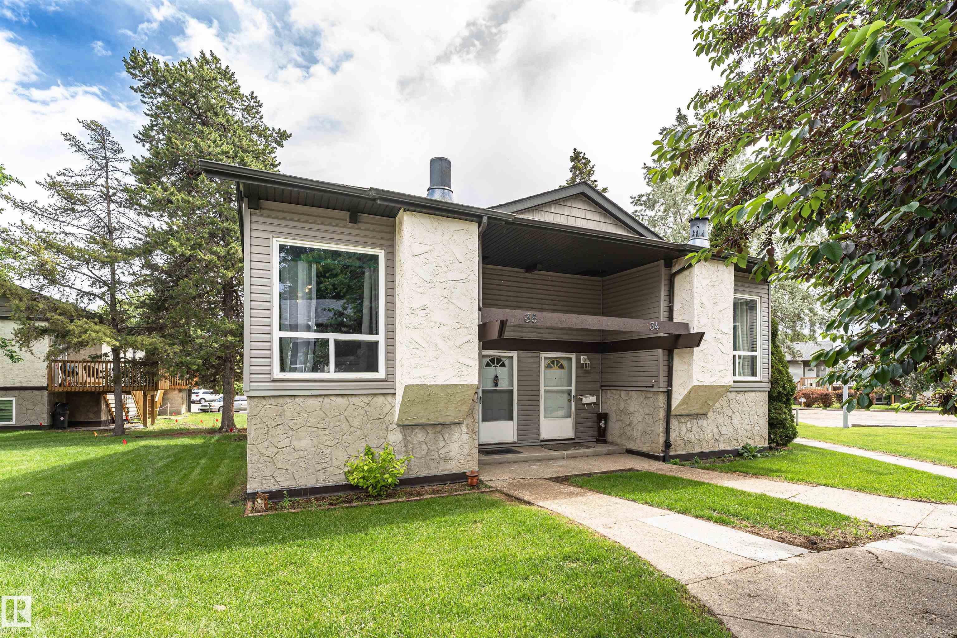 35 Northwoods Village NW, Caernarvon, Edmonton