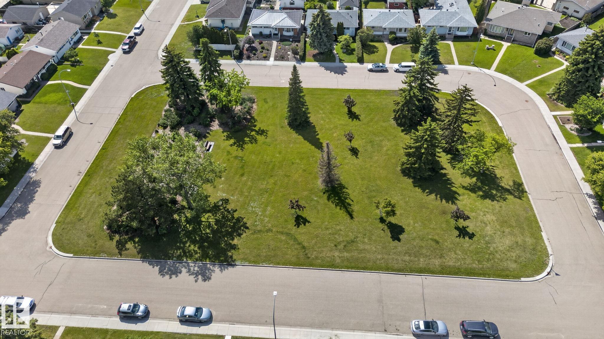Photo 11 at 13431 109 Street NW, Rosslyn, Edmonton