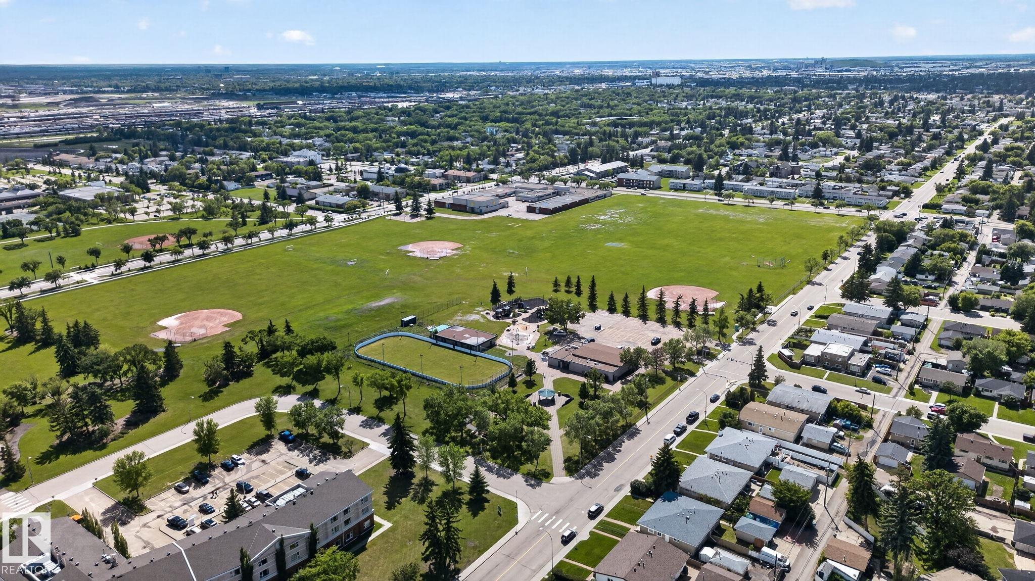 Photo 8 at 13431 109 Street NW, Rosslyn, Edmonton