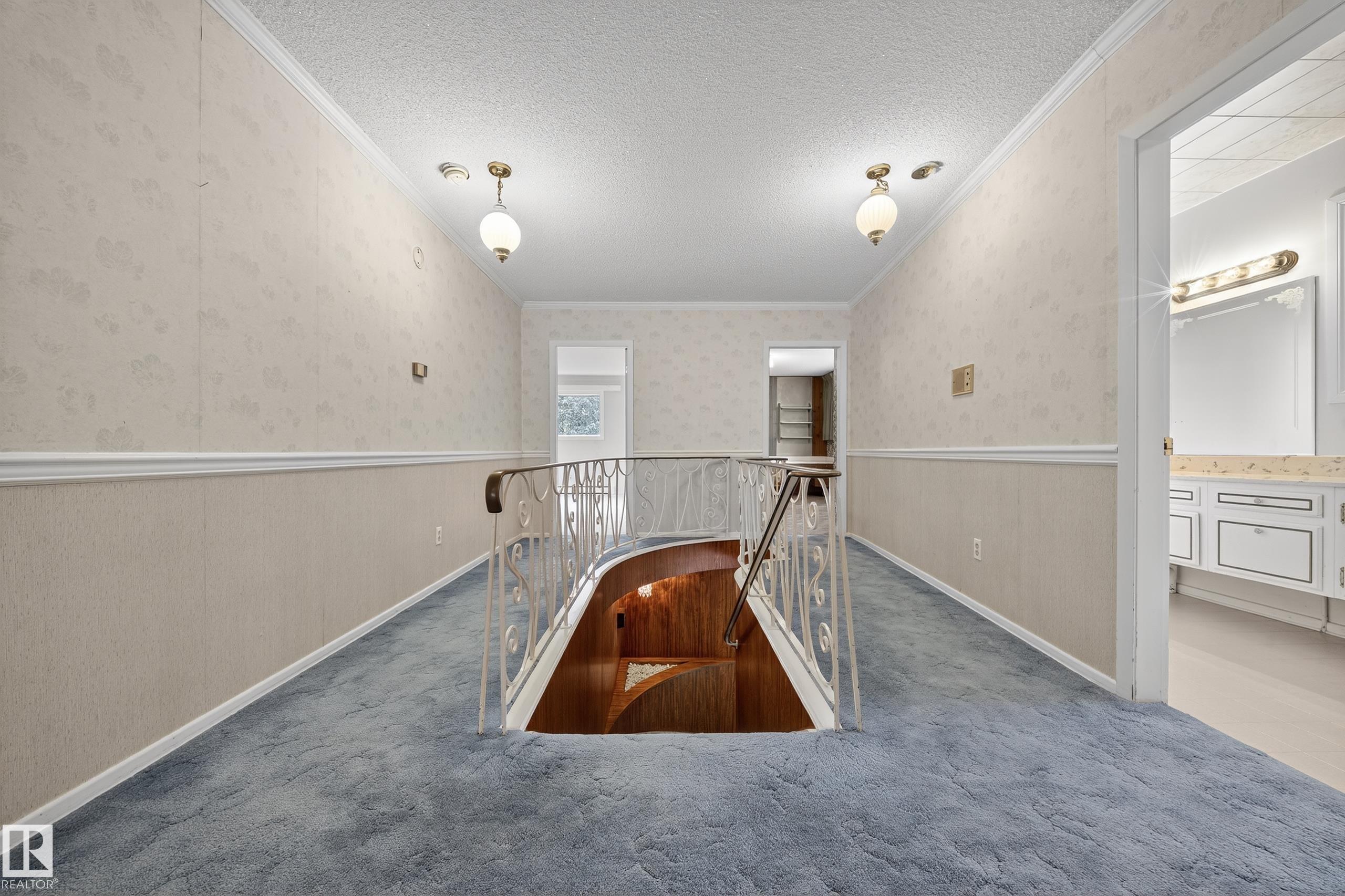 https://zimg.paragon.ice.com/ParagonImages/Property/PM/RAE/225408058/24/0/0/d6157b0259d7e2c9116eb9cbf3cbfd03/1/79cdda1edafabcc6d4c2563062852a19/225408058-0b208936-5acc-4c63-ab6e-d5d373595b73.JPG