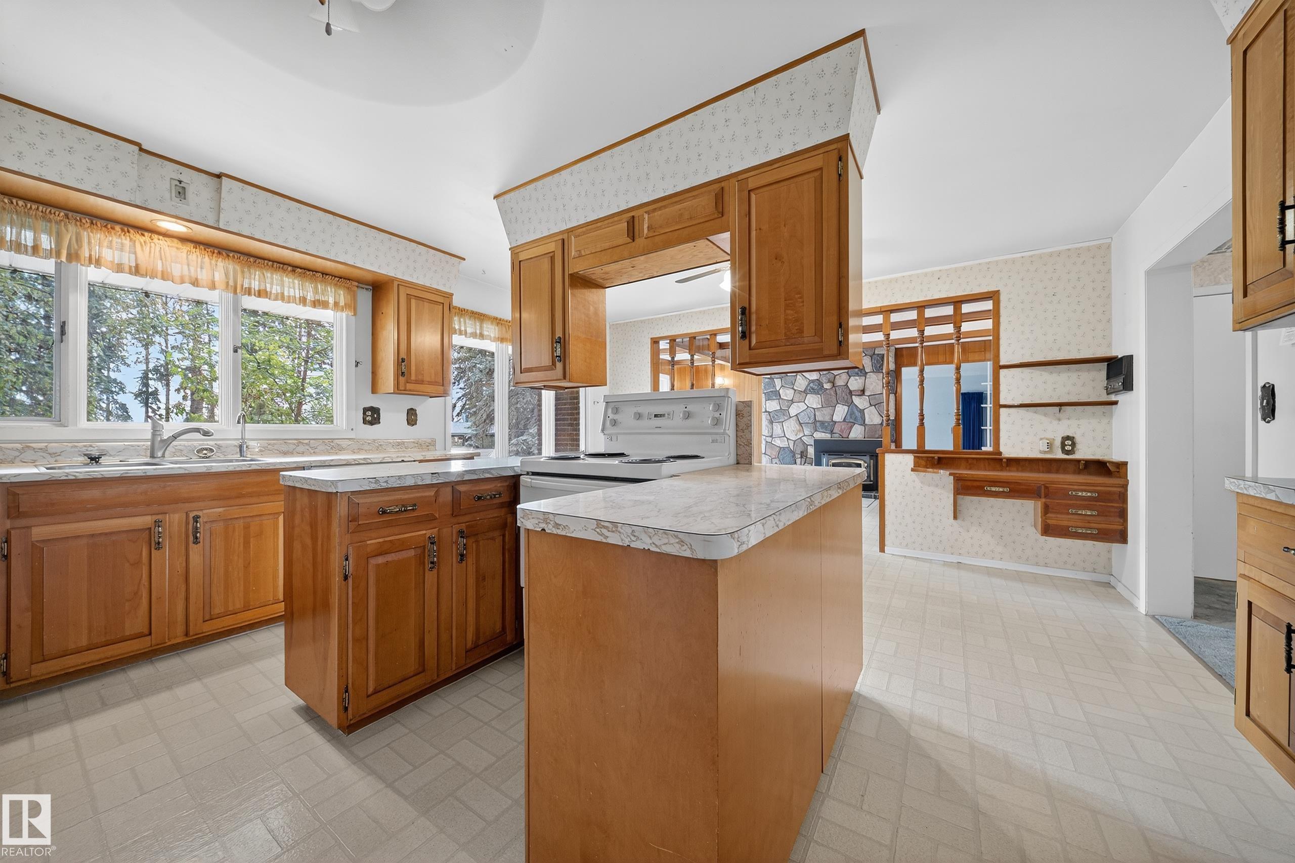 Picture for 707 65 AV NW