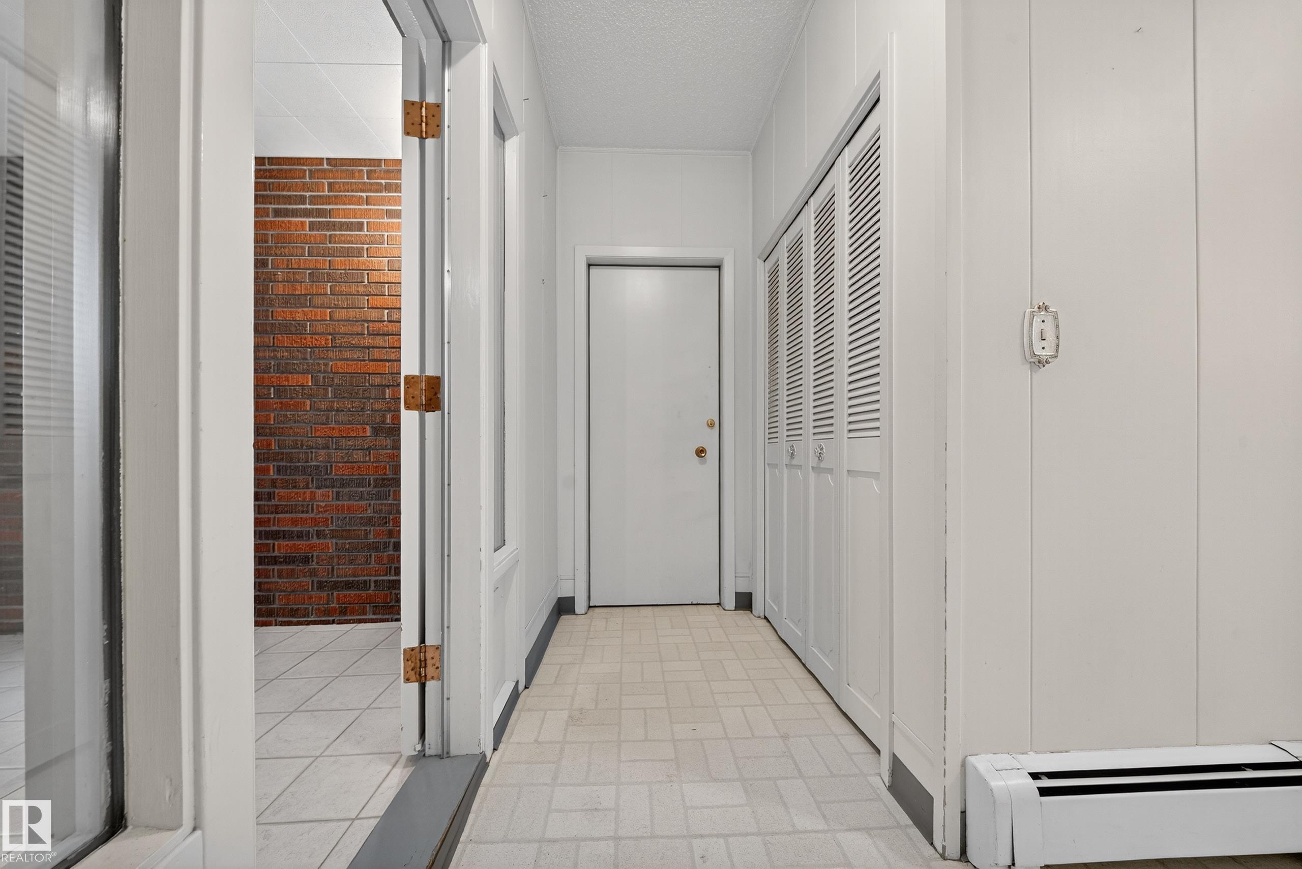 https://zimg.paragon.ice.com/ParagonImages/Property/PM/RAE/225408058/37/0/0/bac6bc4a820299158be737f1085dd08c/1/79cdda1edafabcc6d4c2563062852a19/225408058-5a20cf96-ee52-4ace-b70a-d12f466d50e3.JPG