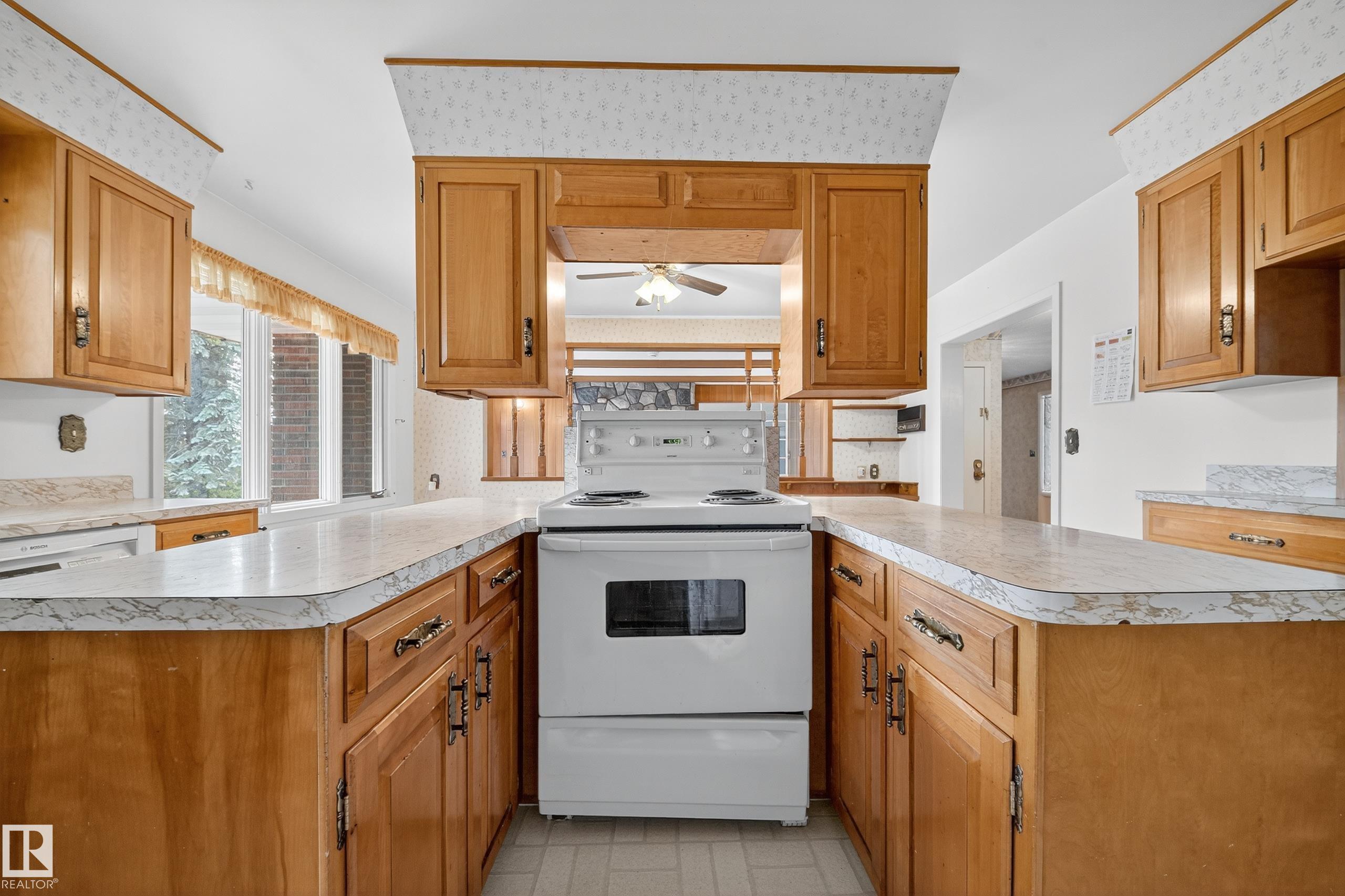 Picture for 707 65 AV NW