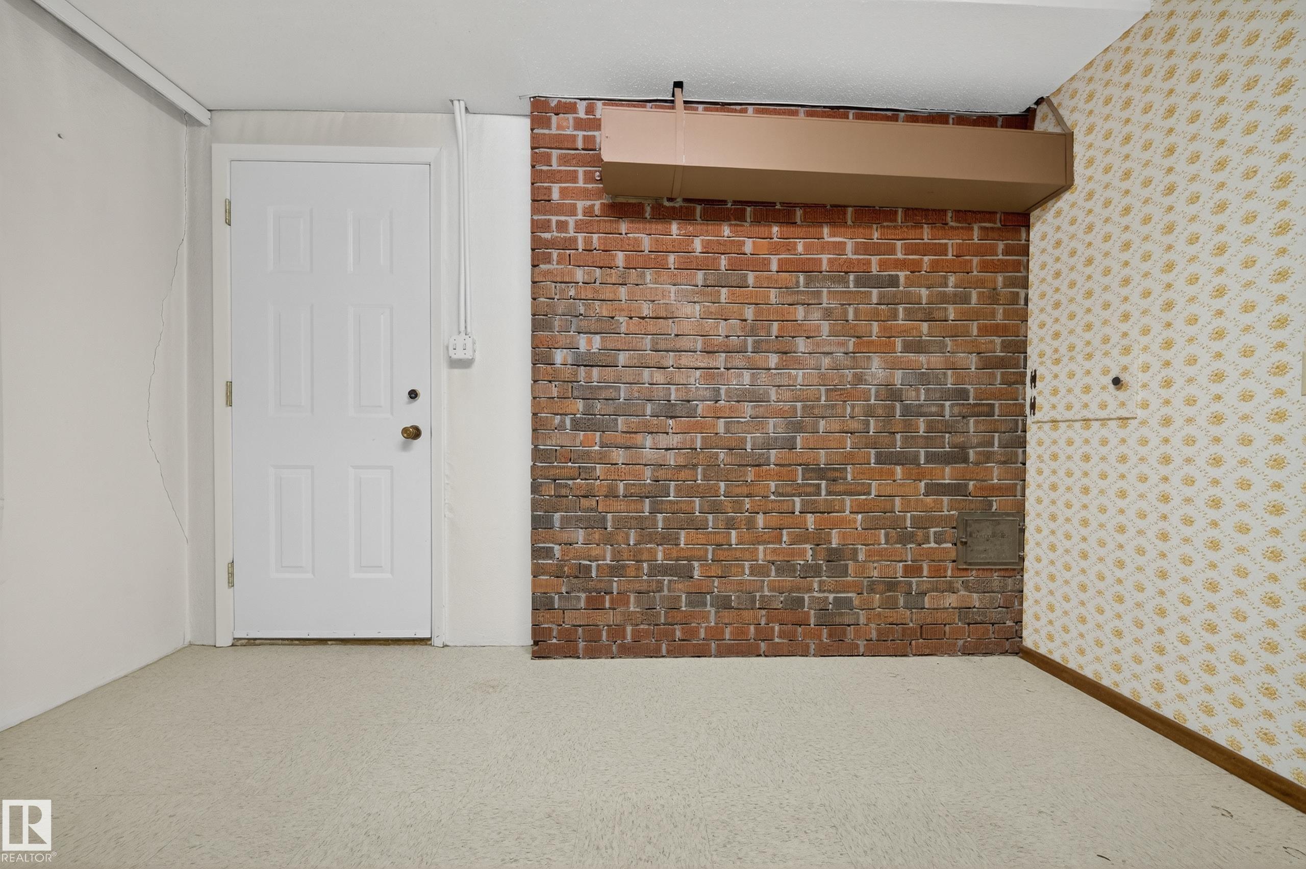 https://zimg.paragon.ice.com/ParagonImages/Property/PM/RAE/225408058/48/0/0/944d293c239928f41be304d911aa3b8e/1/79cdda1edafabcc6d4c2563062852a19/225408058-bde3b251-0f42-417b-ab8f-d8cc6f5abfbe.JPG