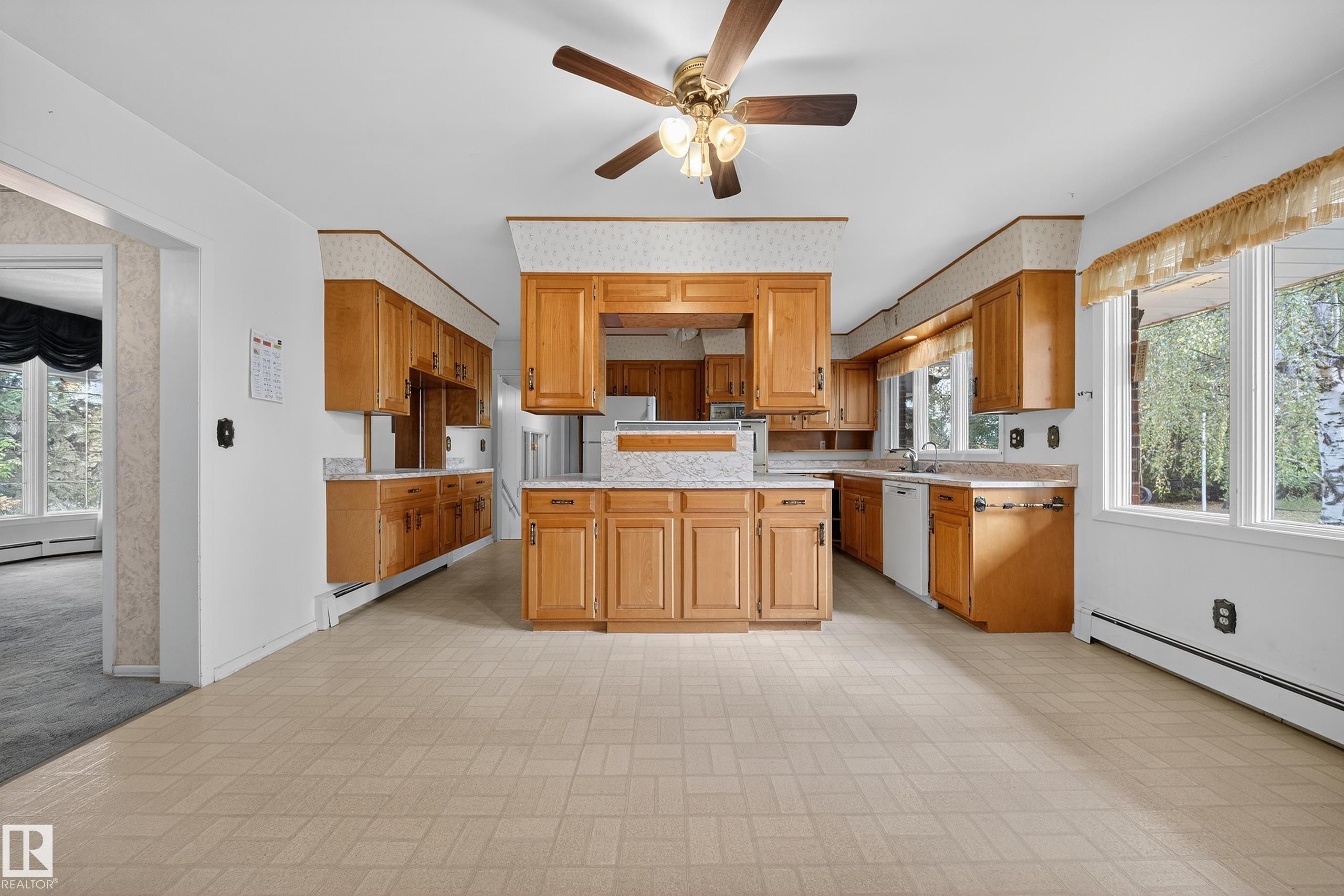 Picture for 707 65 AV NW
