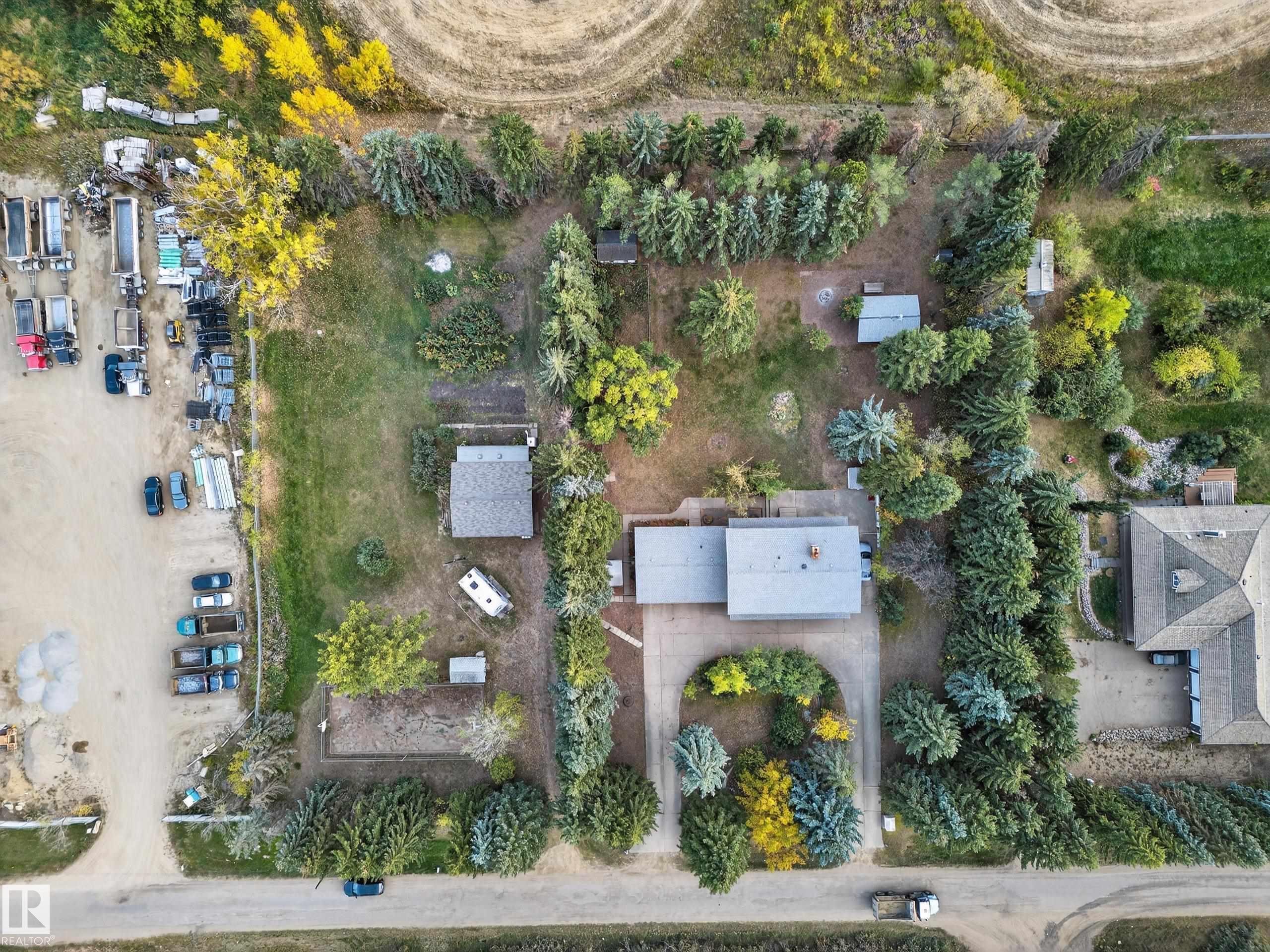 https://zimg.paragon.ice.com/ParagonImages/Property/PM/RAE/225408058/58/0/0/246022528b438192152e3348a10352d9/1/79cdda1edafabcc6d4c2563062852a19/225408058-884ae9c2-3bd3-4c89-8ca0-56acae795a65.JPG