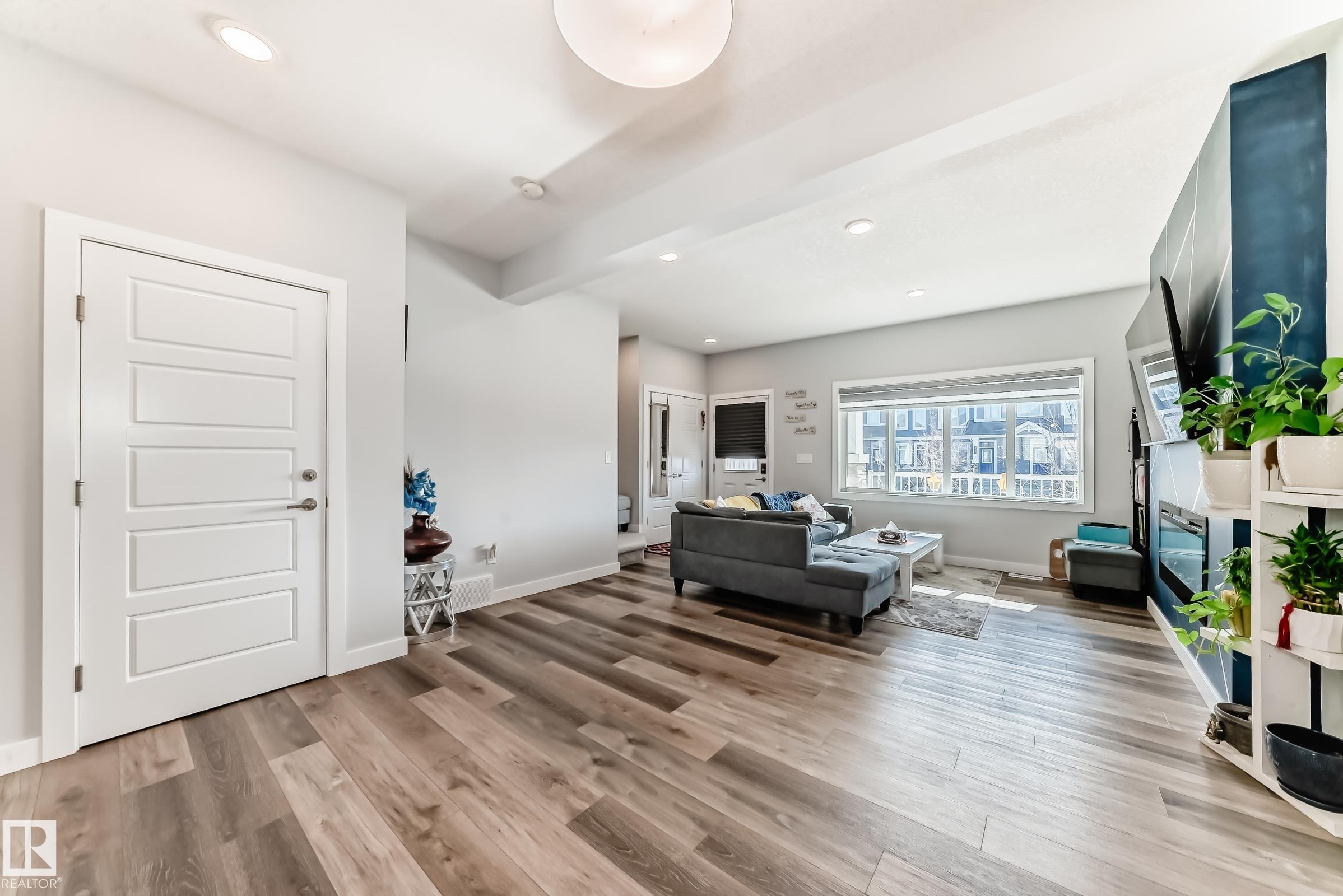 Photo 12 at 572 Glenridding Ravine Drive SW, Glenridding Ravine, Edmonton