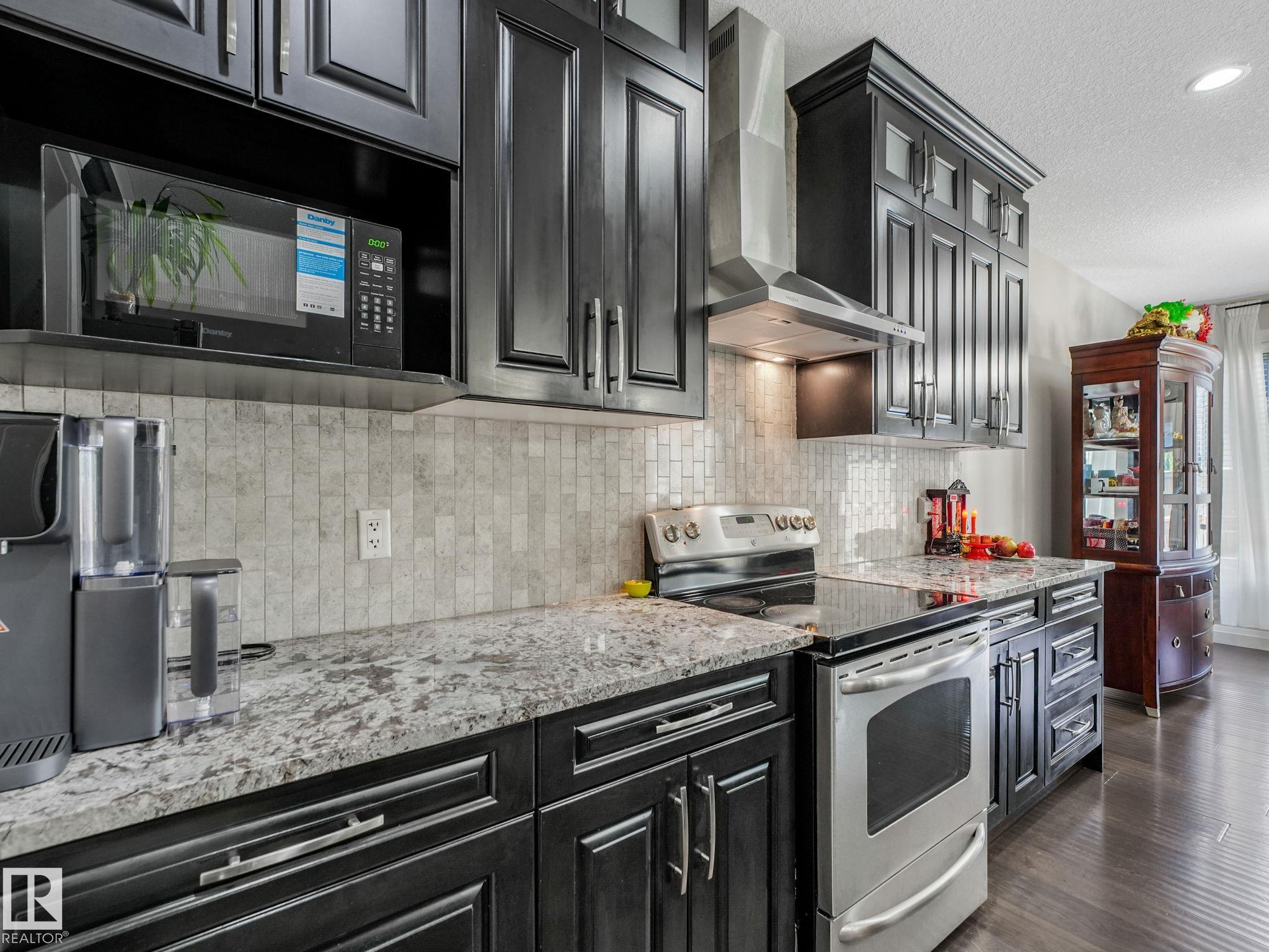 Photo 22 at 16268 137 Street NW, Carlton, Edmonton