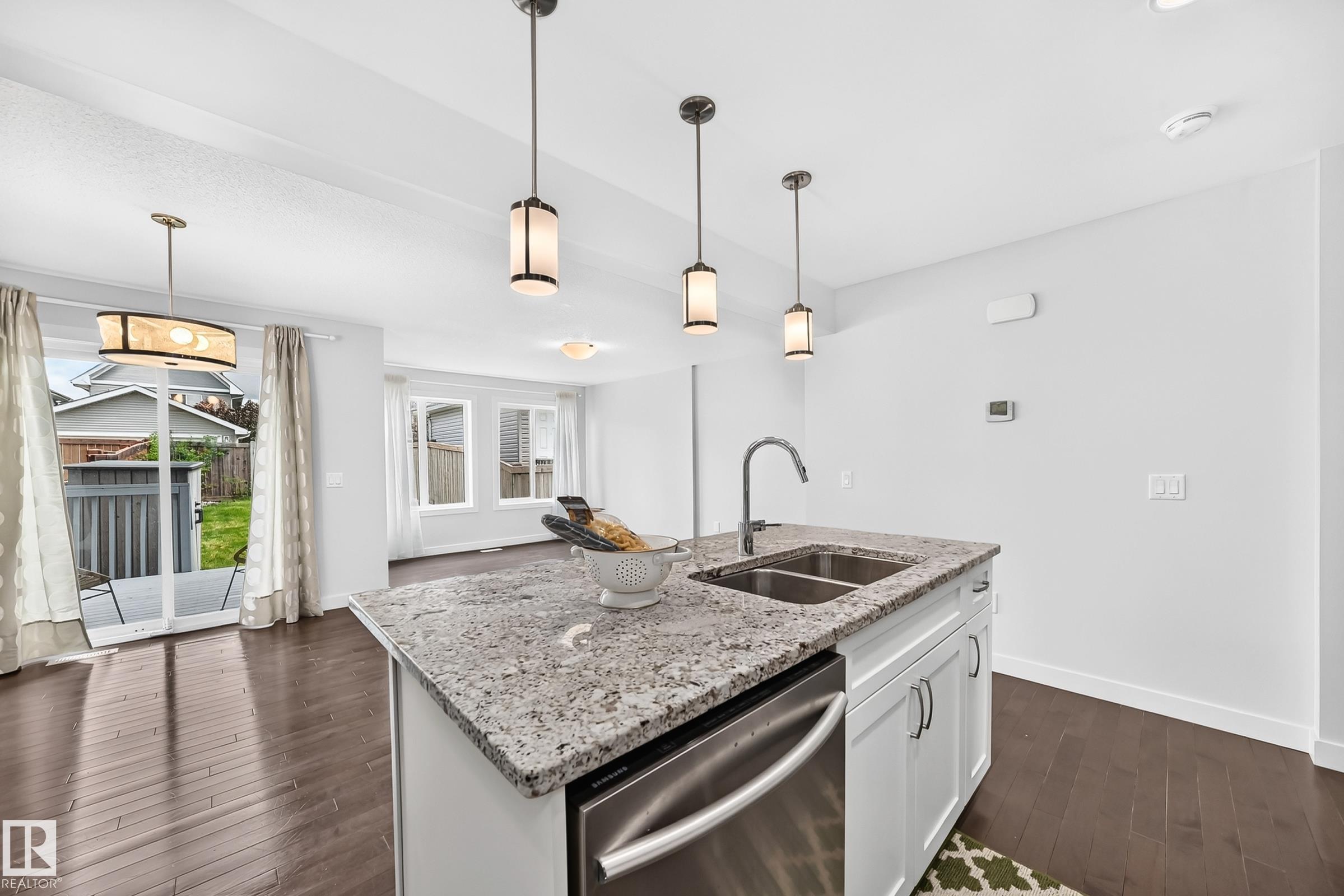Photo 8 at 2433 Glenridding Boulevard SW, Glenridding Heights, Edmonton