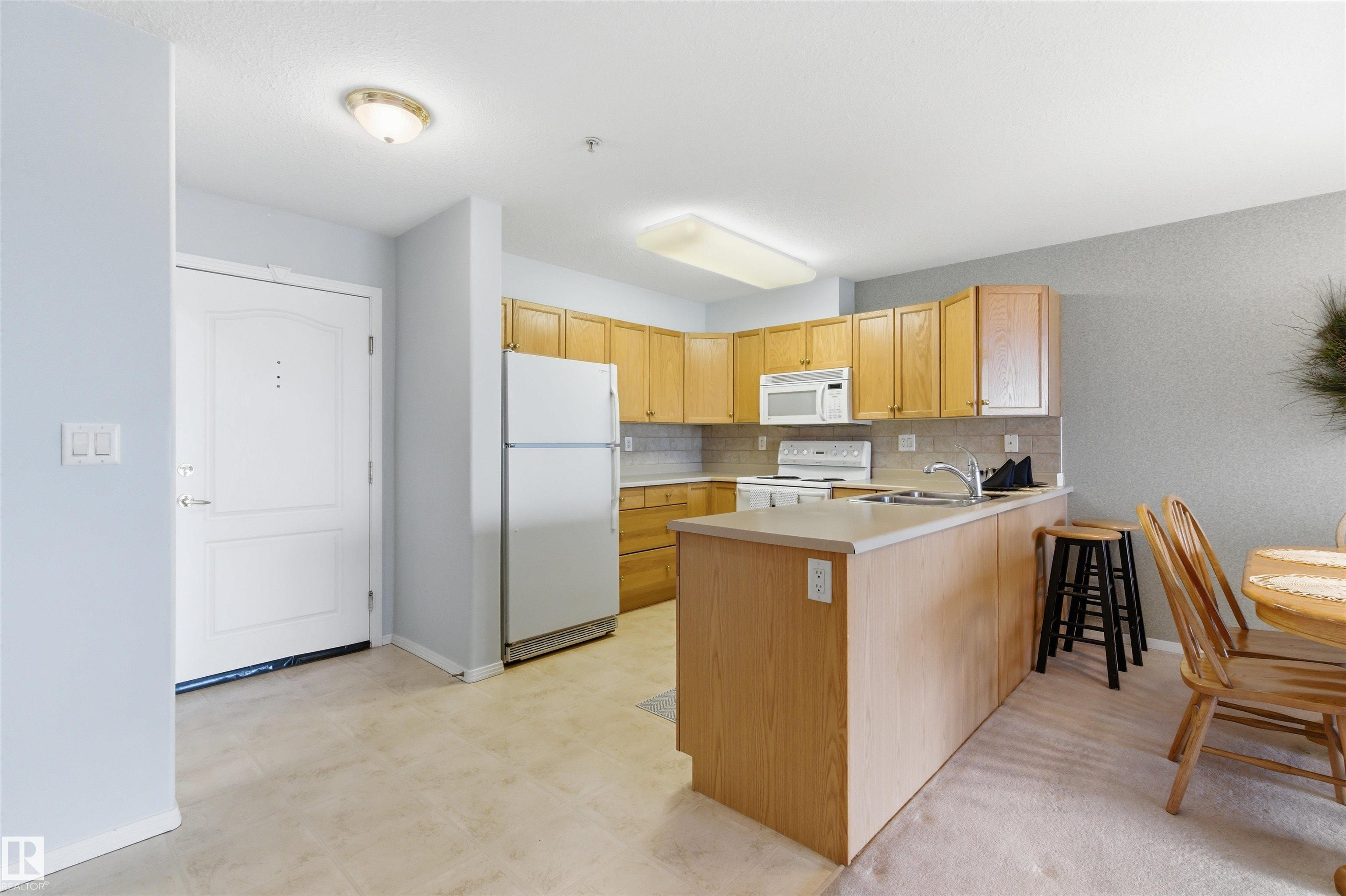 309 - 8912 156 Street NW, Meadowlark Park, Edmonton