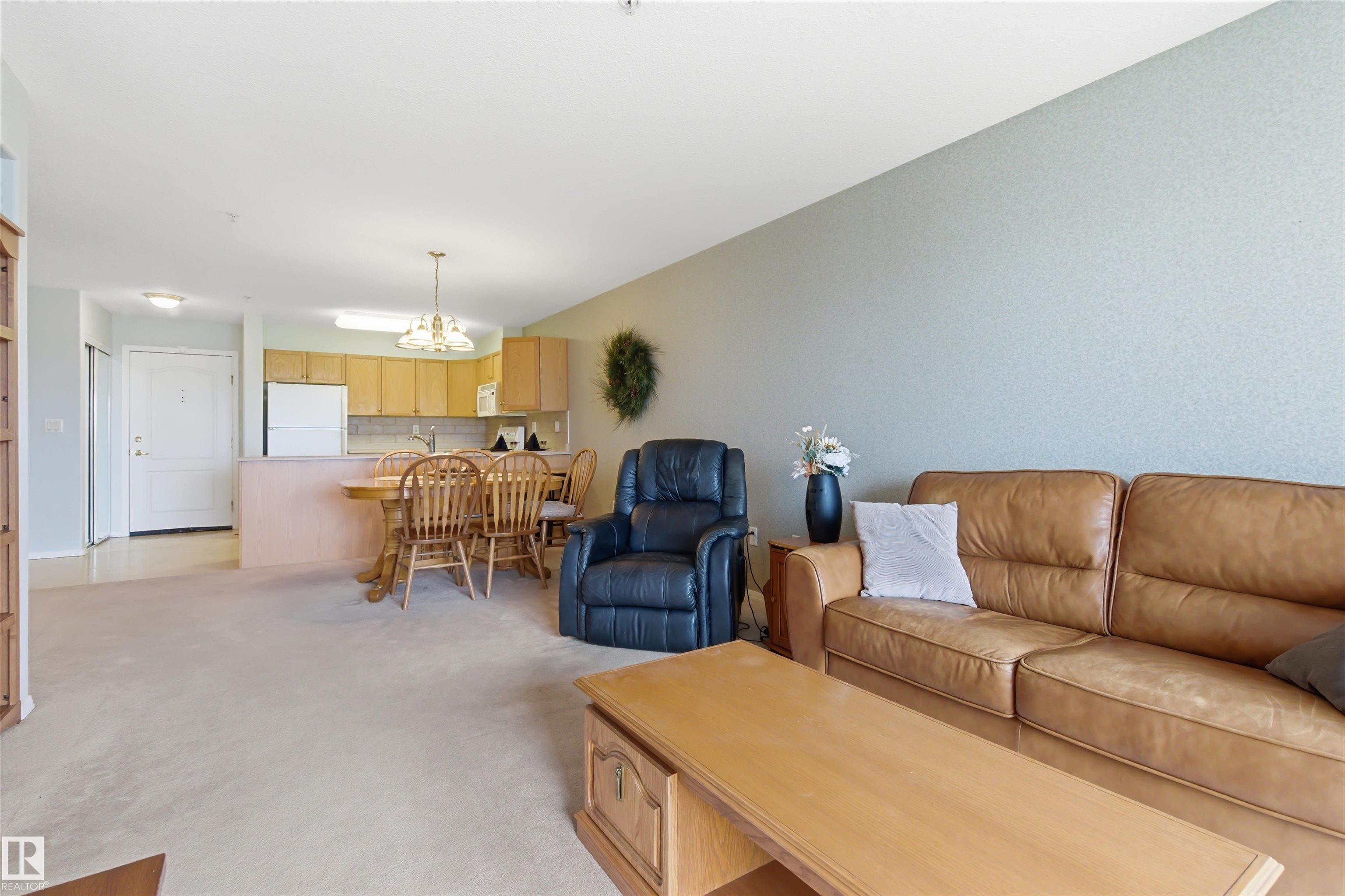 Photo 10 at 309 - 8912 156 Street NW, Meadowlark Park, Edmonton