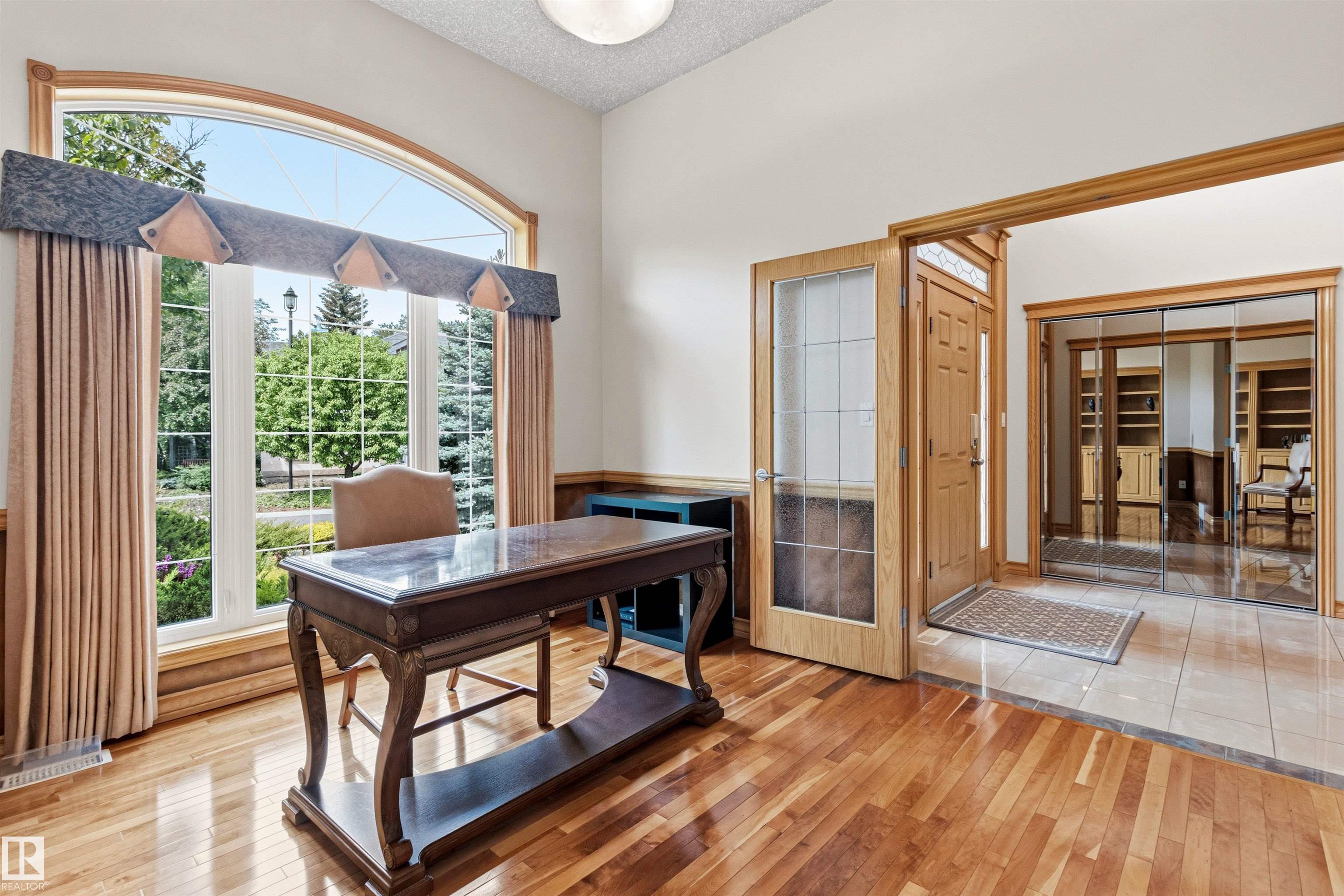 Picture for 244 WOLF WILLOW RD NW