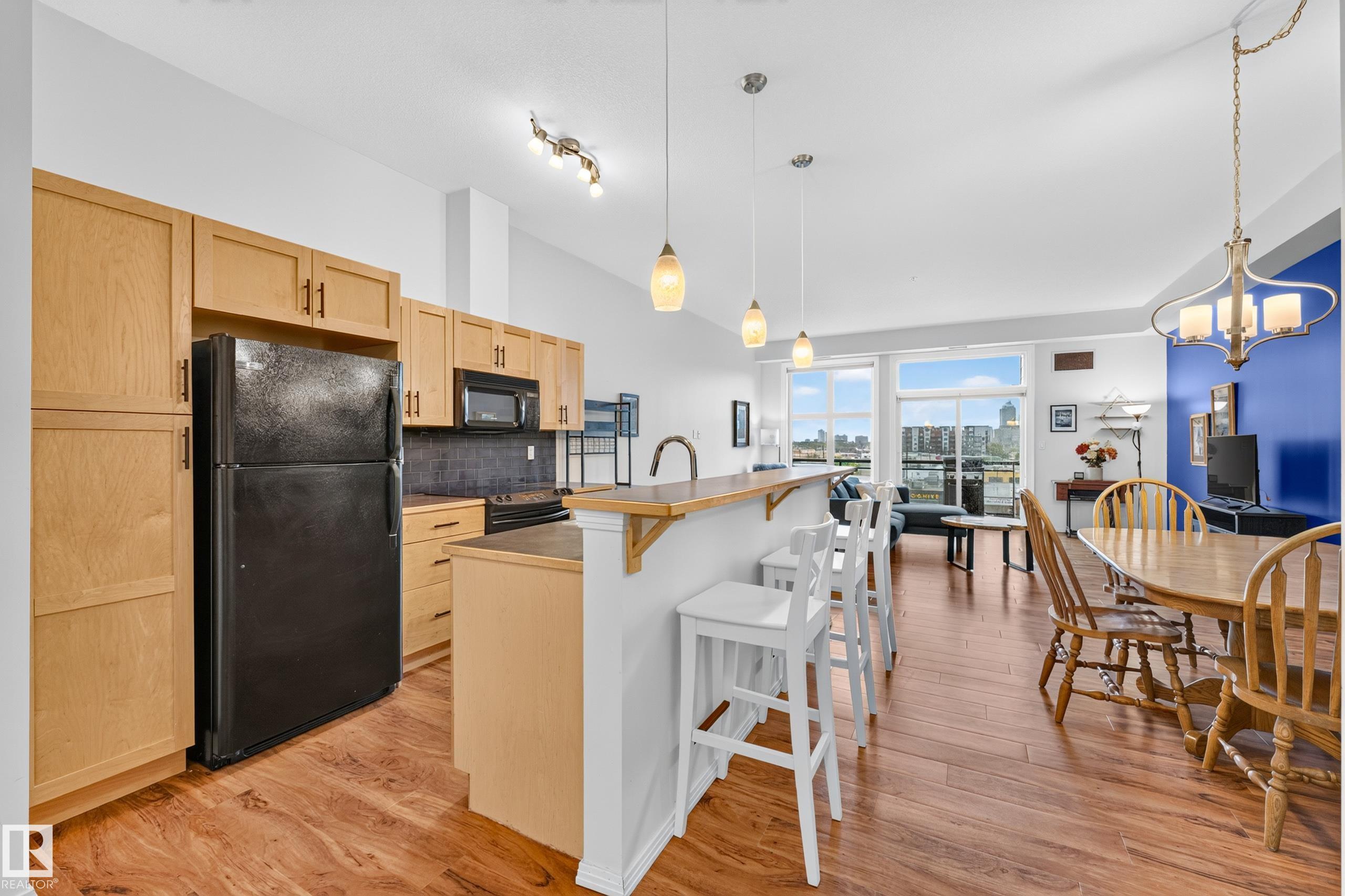 Photo 5 at 410 - 10531 117 Street NW, Queen Mary Park, Edmonton