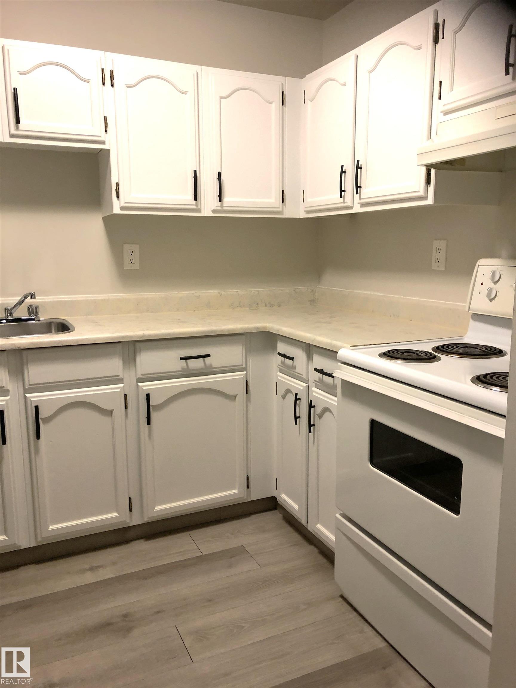 Photo 7 at 706 - 10145 109 Street NW, Downtown, Edmonton