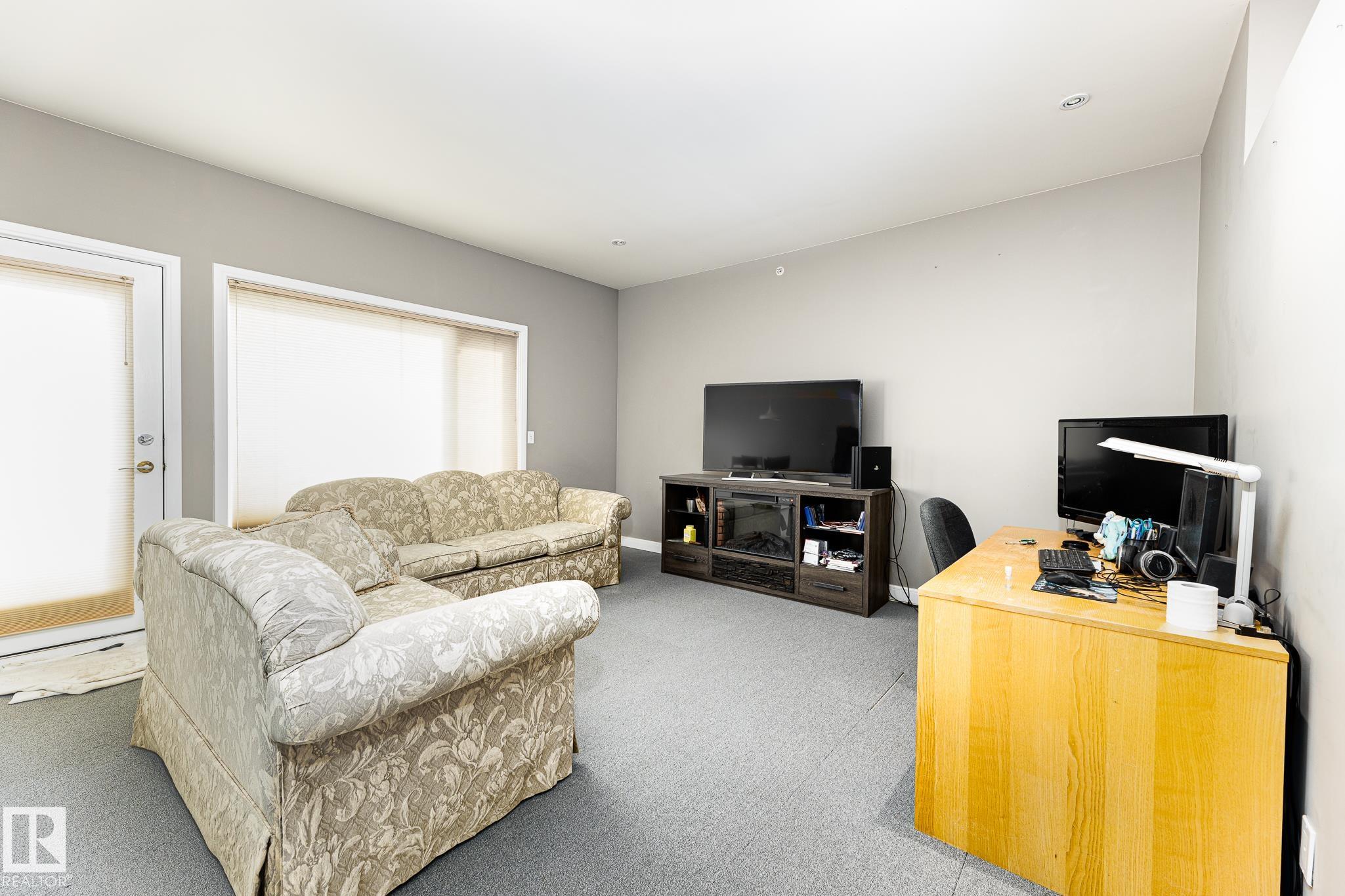 Photo 12 at 403 - 11415 100 Avenue NW, Wîhkwêntôwin, Edmonton