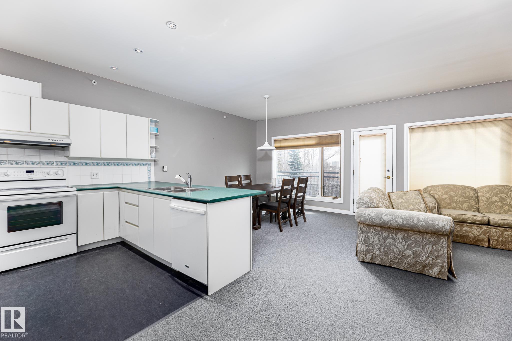 Photo 5 at 403 - 11415 100 Avenue NW, Wîhkwêntôwin, Edmonton