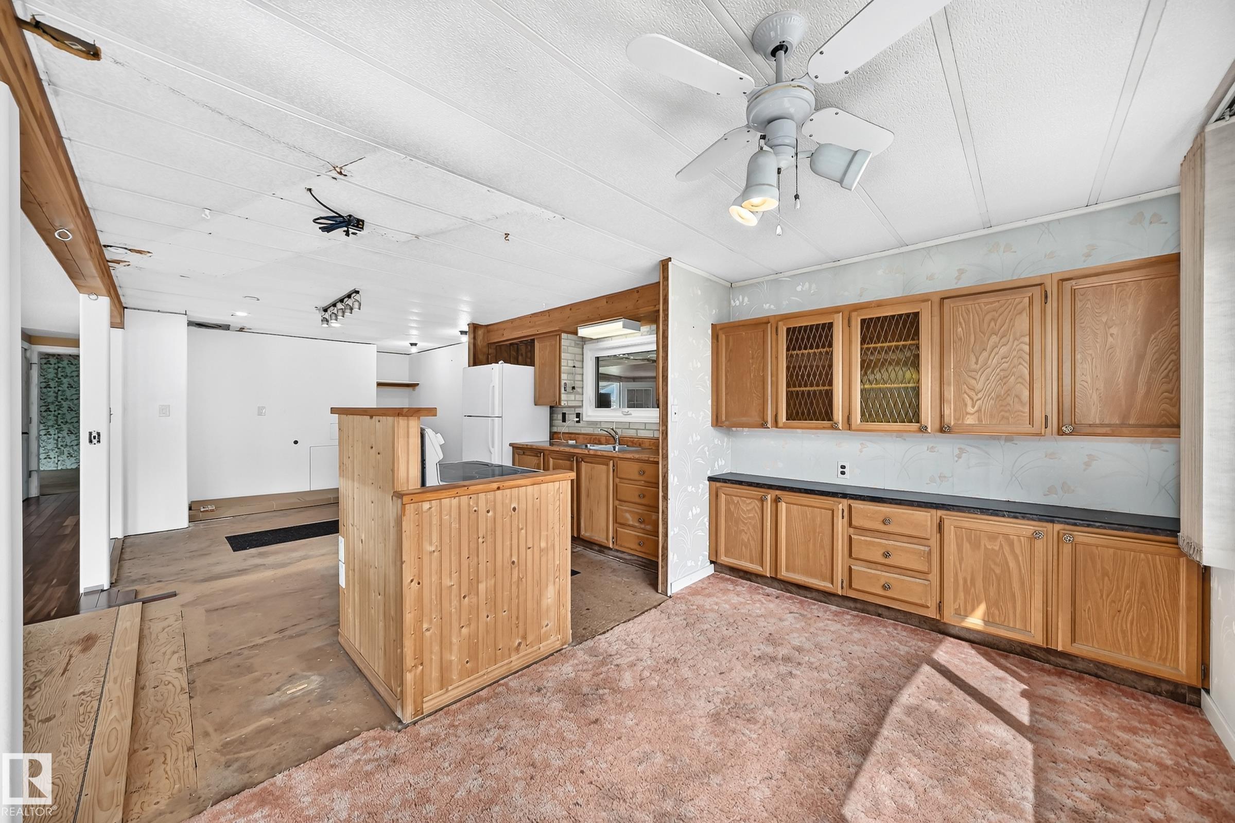 Photo 7 at 205 53110 Rge Road 213, Beverly Hills, Rural Strathcona County