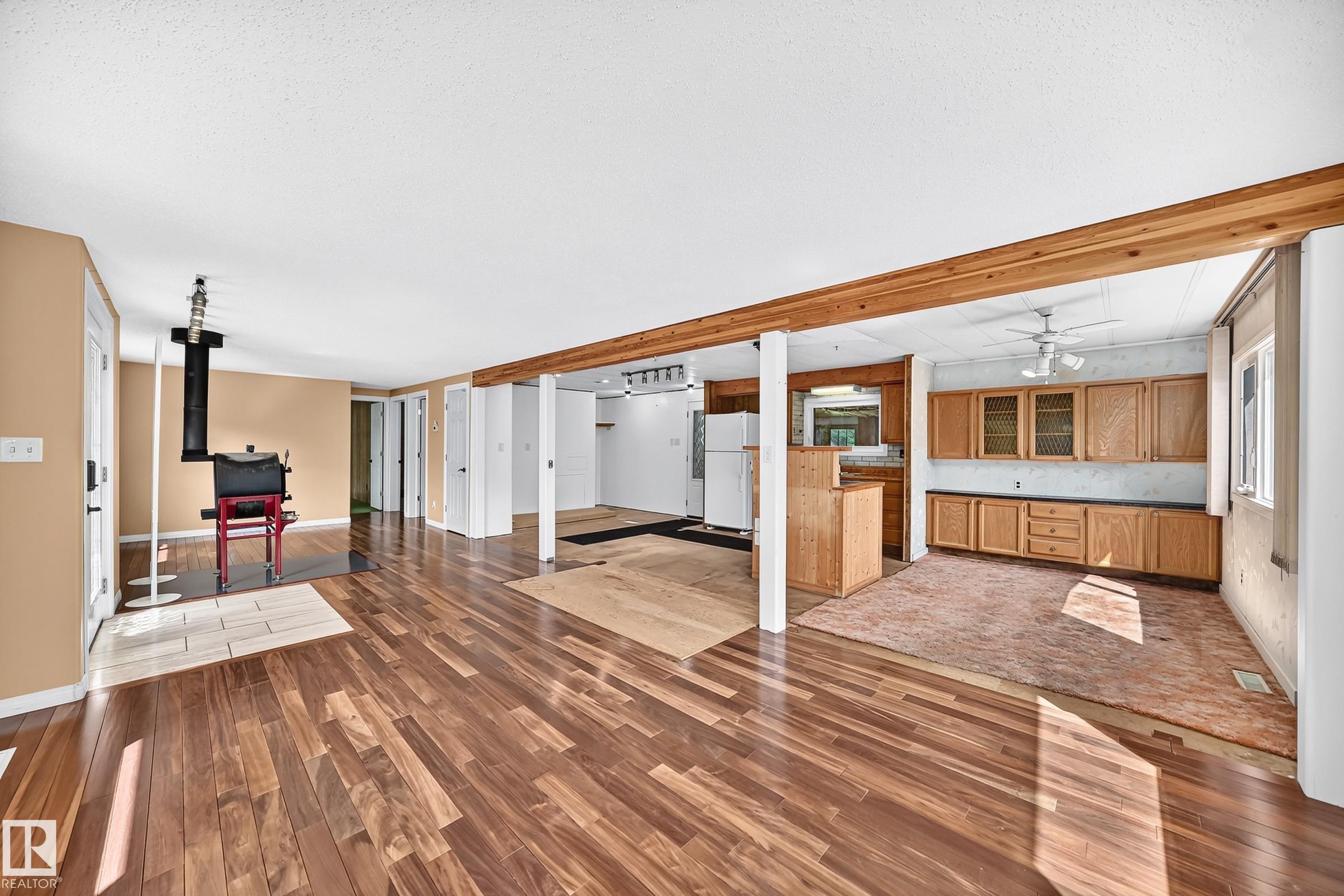 Photo 9 at 205 53110 Rge Road 213, Beverly Hills, Rural Strathcona County