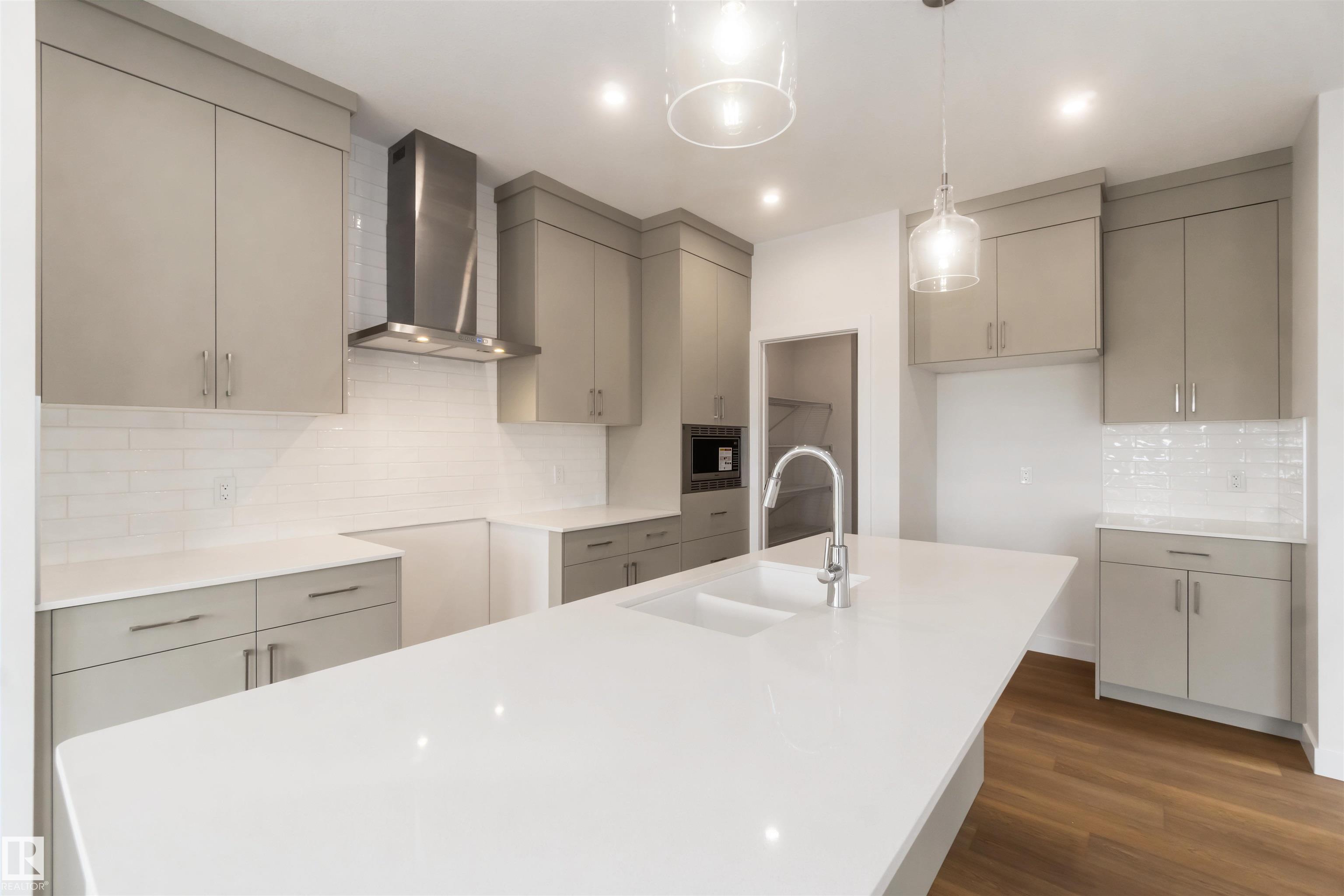 19360 29 Avenue NW, The Uplands, Edmonton