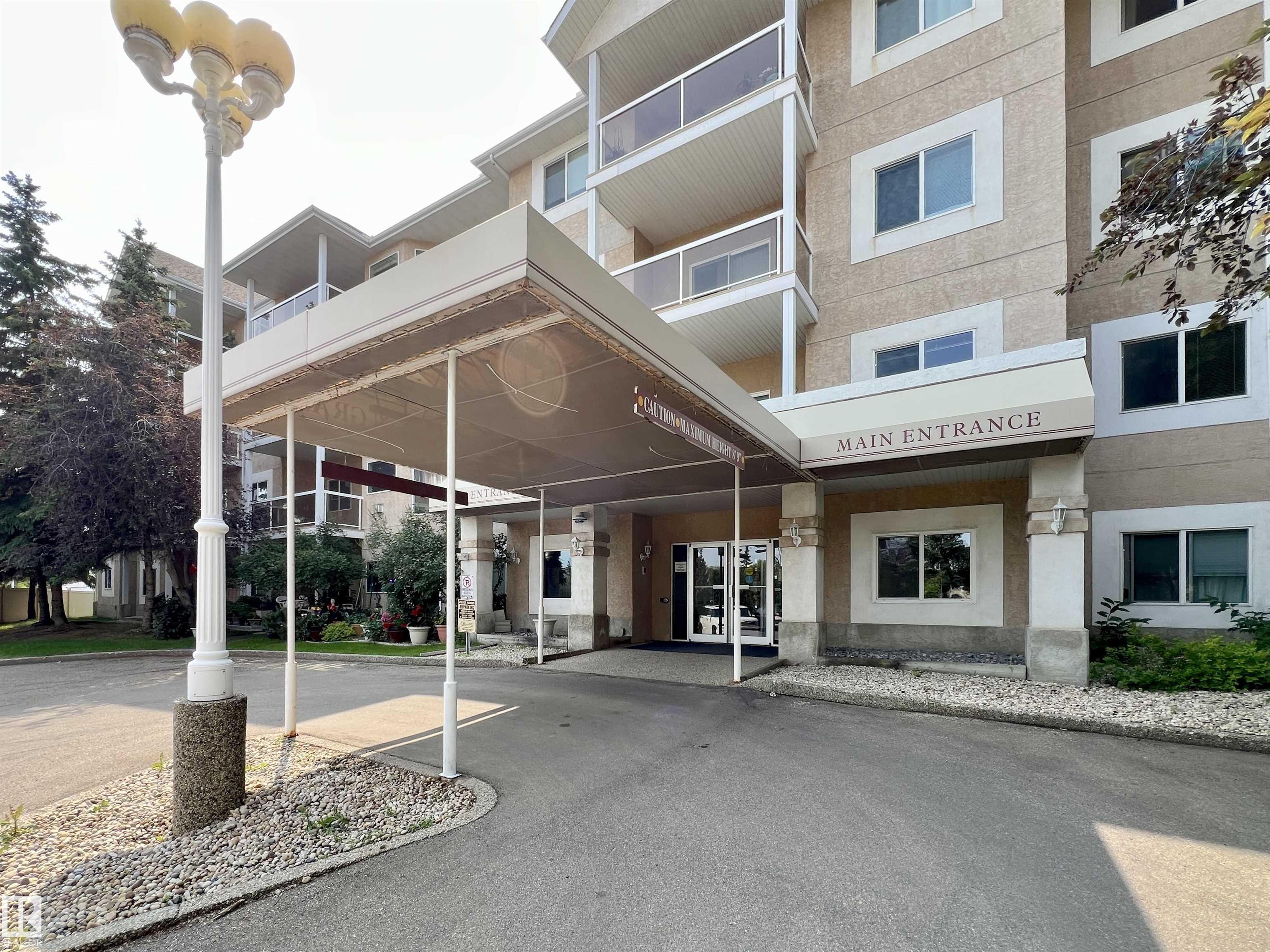 110 - 10511 42 Avenue NW, Rideau Park, Edmonton