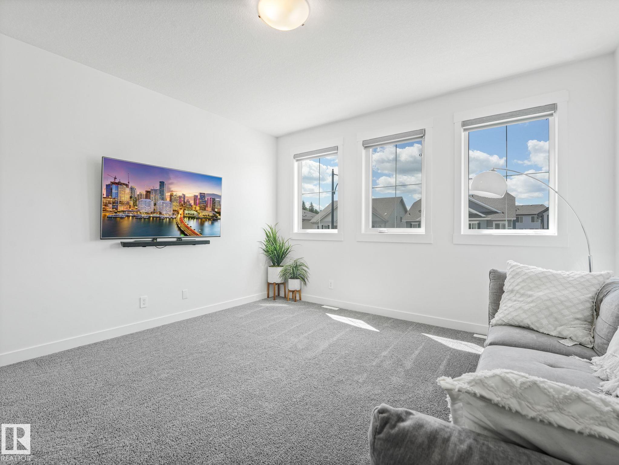https://zimg.paragon.ice.com/ParagonImages/Property/PM/RAE/225408213/20/0/0/b0beba7bdcef79ecee4b05784e7e50b0/1/d1d8766d44c5efbde456388108c4c59a/225408213-edc9ad00-ad0e-4999-8fc8-55cd24f820ed.JPG