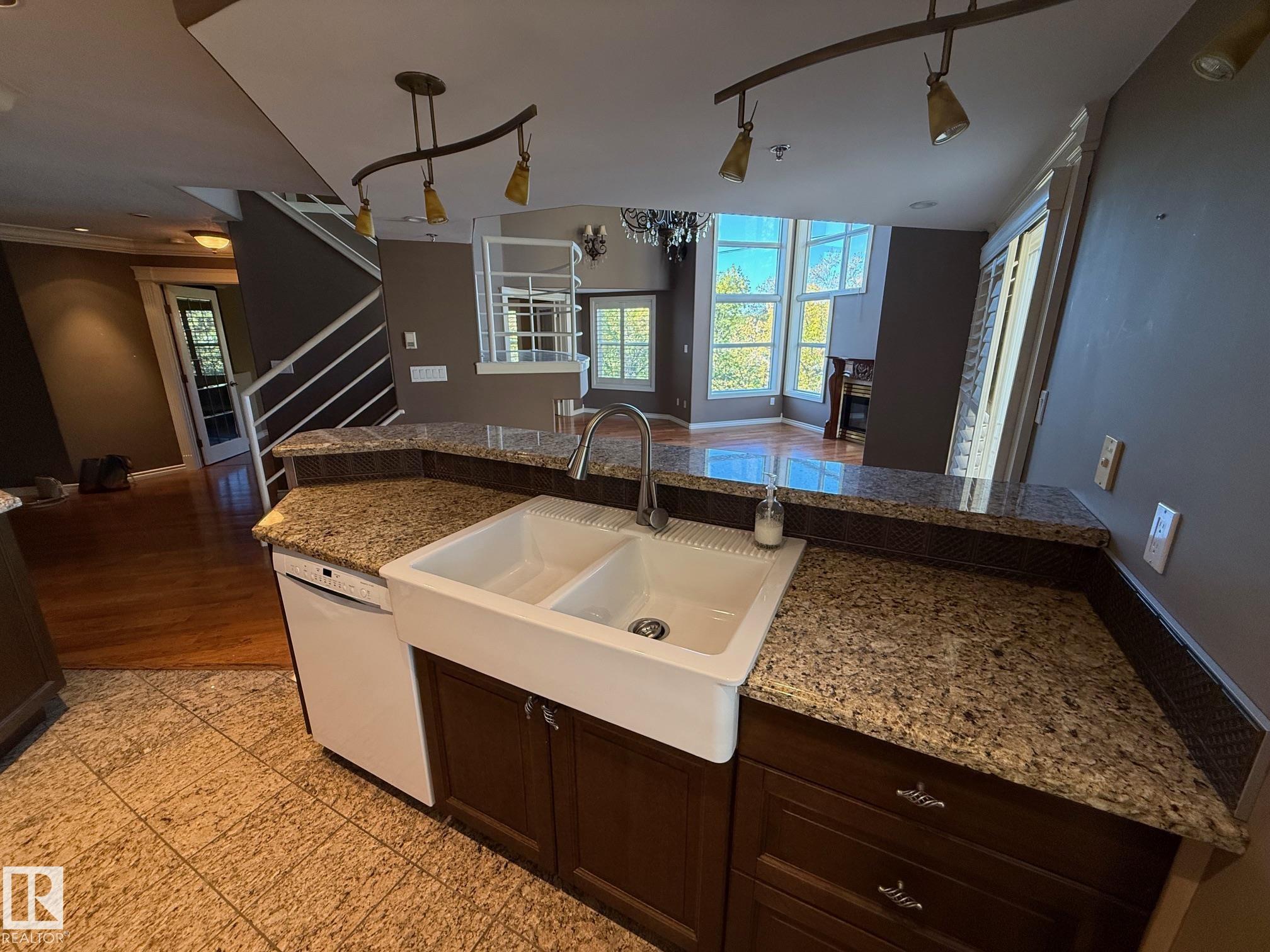Photo 11 at 404 - 12028 103 Avenue NW, Wîhkwêntôwin, Edmonton