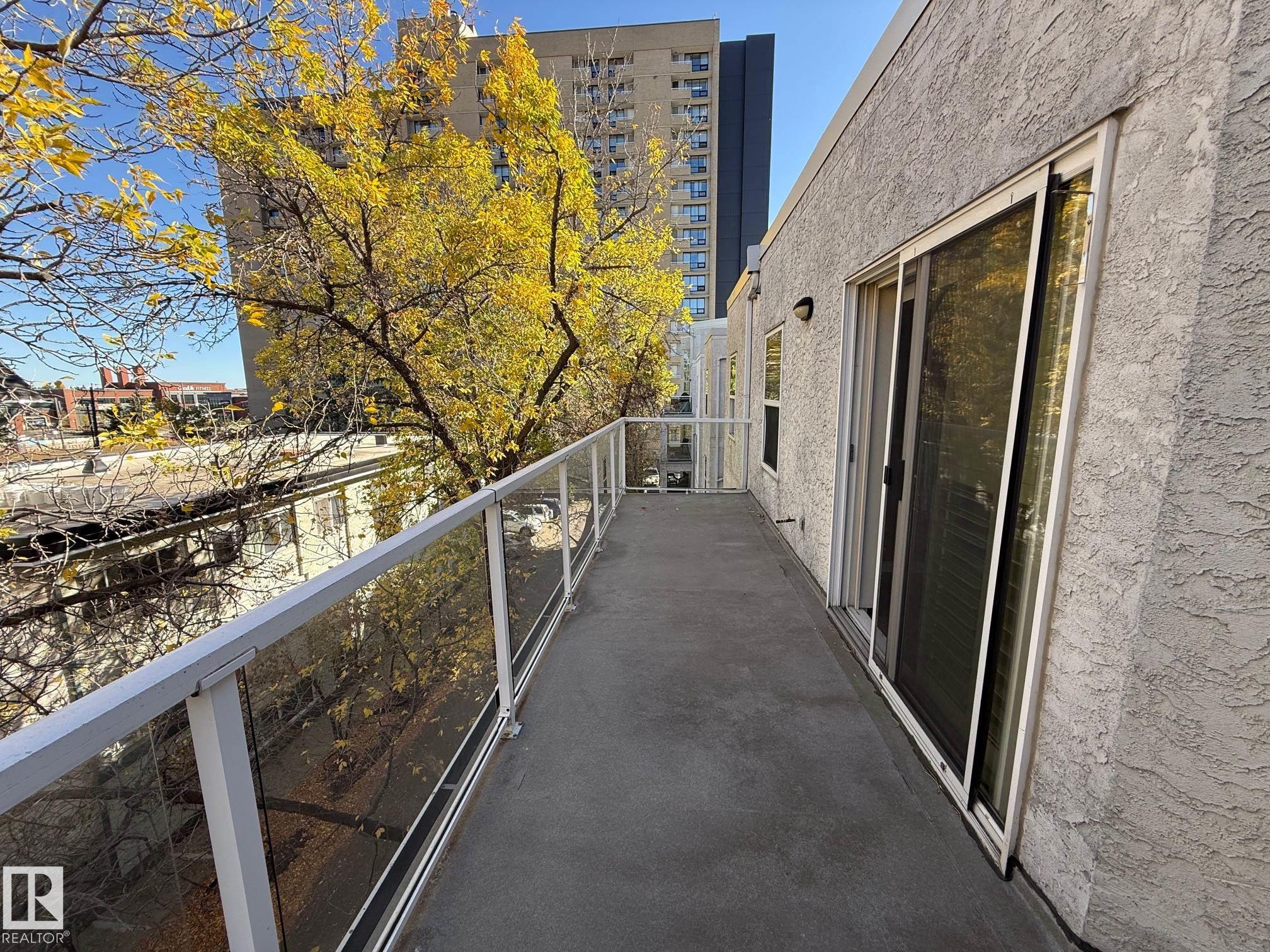 Photo 12 at 404 - 12028 103 Avenue NW, Wîhkwêntôwin, Edmonton