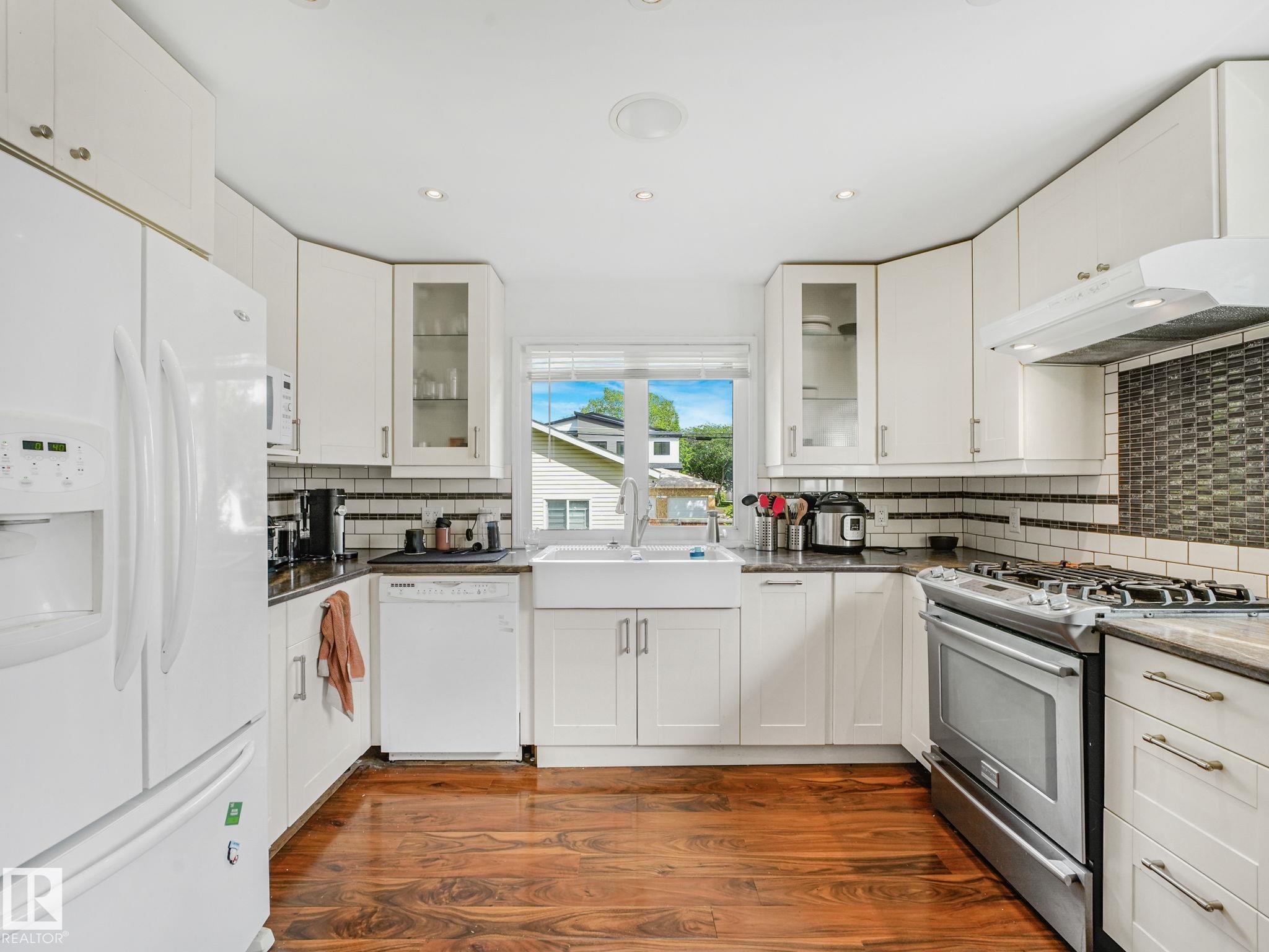 https://zimg.paragon.ice.com/ParagonImages/Property/PM/RAE/225408237/12/0/0/3f03c9010031e08db7b033a003de323b/1/9c2e442c329deeac953feff481b4544a/225408237-2d01f4b1-f64b-4131-8338-0c4e97d62359.JPG