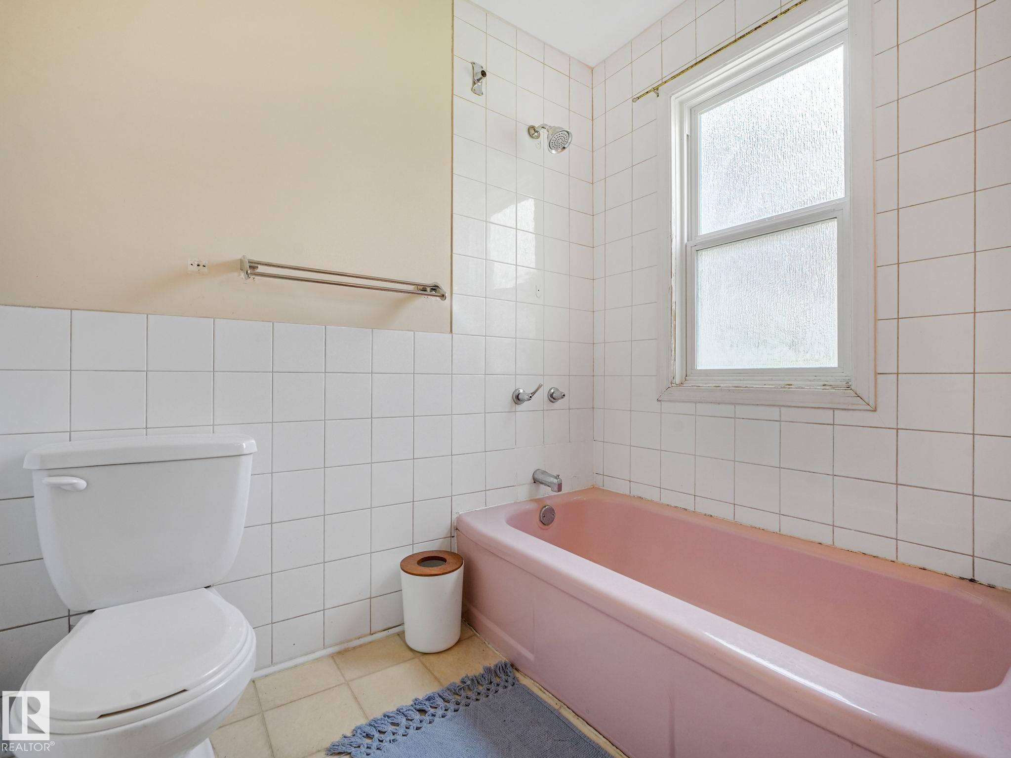 https://zimg.paragon.ice.com/ParagonImages/Property/PM/RAE/225408237/22/0/0/ebe615ade57d5577ee16acd3600064a9/1/9c2e442c329deeac953feff481b4544a/225408237-59620abb-52ab-4c54-998d-b77e75228f1b.JPG