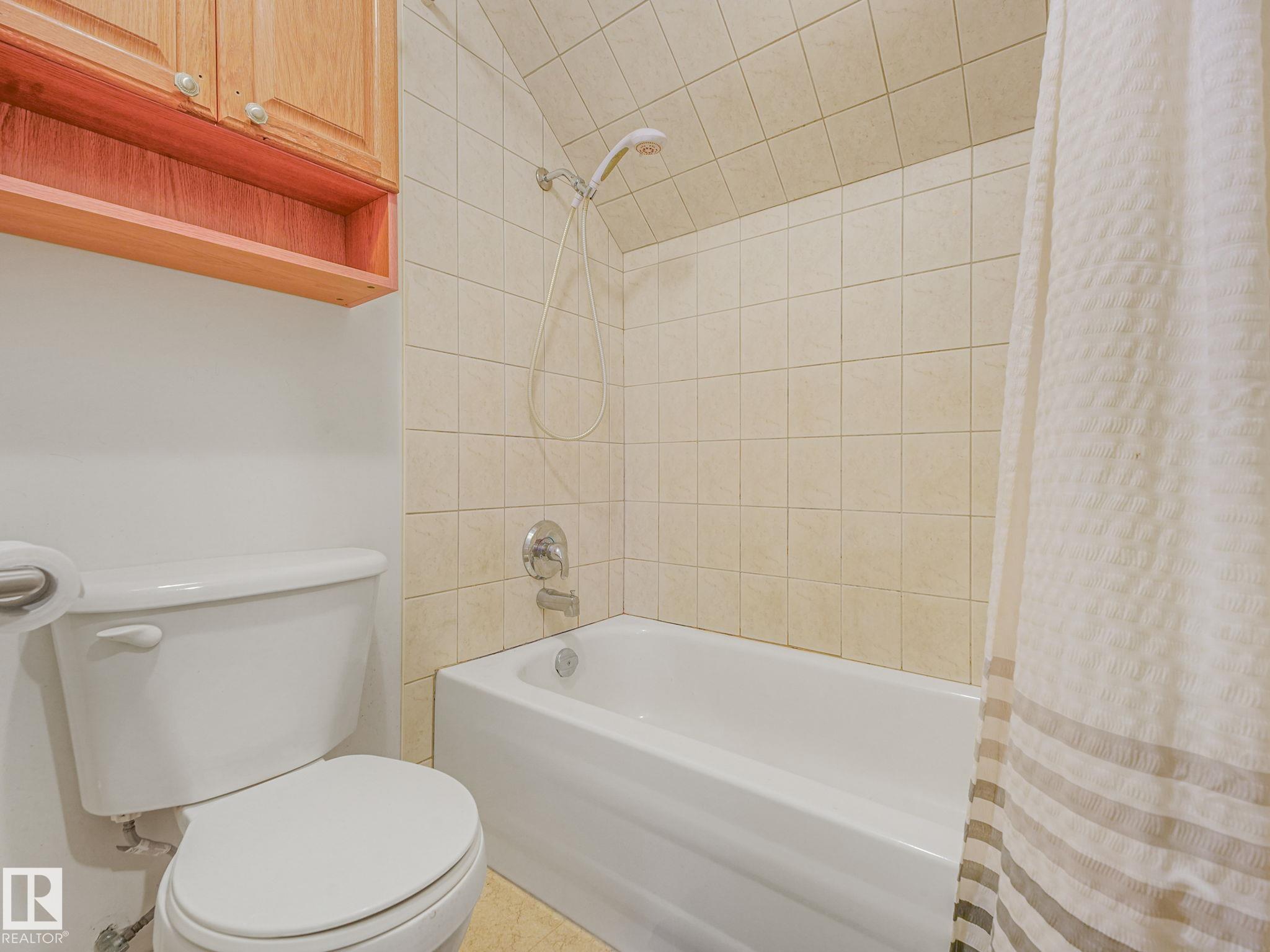 https://zimg.paragon.ice.com/ParagonImages/Property/PM/RAE/225408237/28/0/0/8d7313f0b4689a4f2fd9a000d65ec2c8/1/9c2e442c329deeac953feff481b4544a/225408237-71f824b5-5a7e-4c18-9643-6ef5df1d63e6.JPG