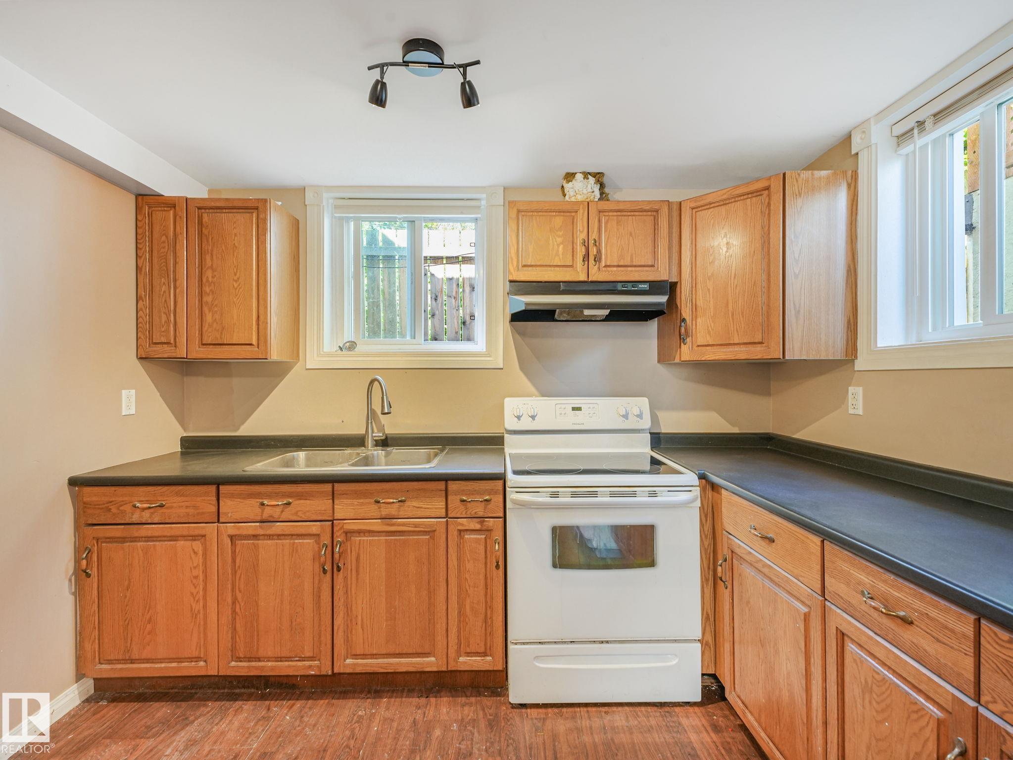 https://zimg.paragon.ice.com/ParagonImages/Property/PM/RAE/225408237/31/0/0/59fcadf44c4fe822b314d736795b06e9/1/9c2e442c329deeac953feff481b4544a/225408237-e9ee38e8-0398-4be1-a2d1-a05390f753cd.JPG