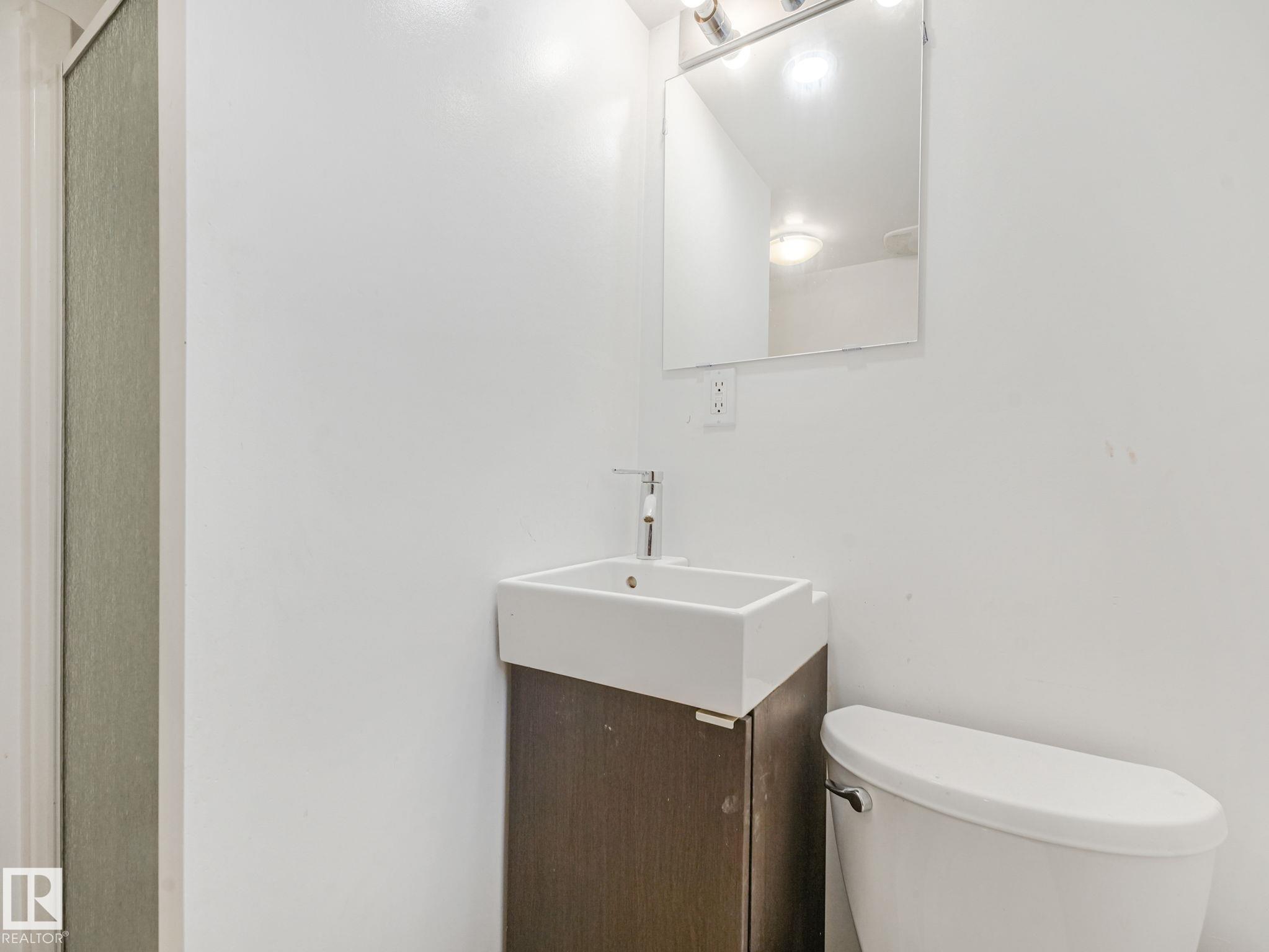 https://zimg.paragon.ice.com/ParagonImages/Property/PM/RAE/225408237/39/0/0/4ab98055f7346a5cdb93fb003a87b508/1/9c2e442c329deeac953feff481b4544a/225408237-de4f19e5-0613-42f5-b576-743c0f43313f.JPG