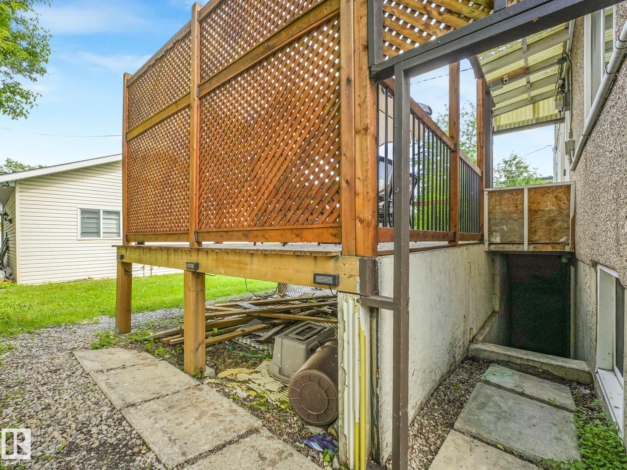 https://zimg.paragon.ice.com/ParagonImages/Property/PM/RAE/225408237/49/0/0/8f6ac52fb6045845621aa109552ec769/1/9c2e442c329deeac953feff481b4544a/225408237-f959f82f-4c9f-42c5-9ff7-e75f38fb9d44.JPG