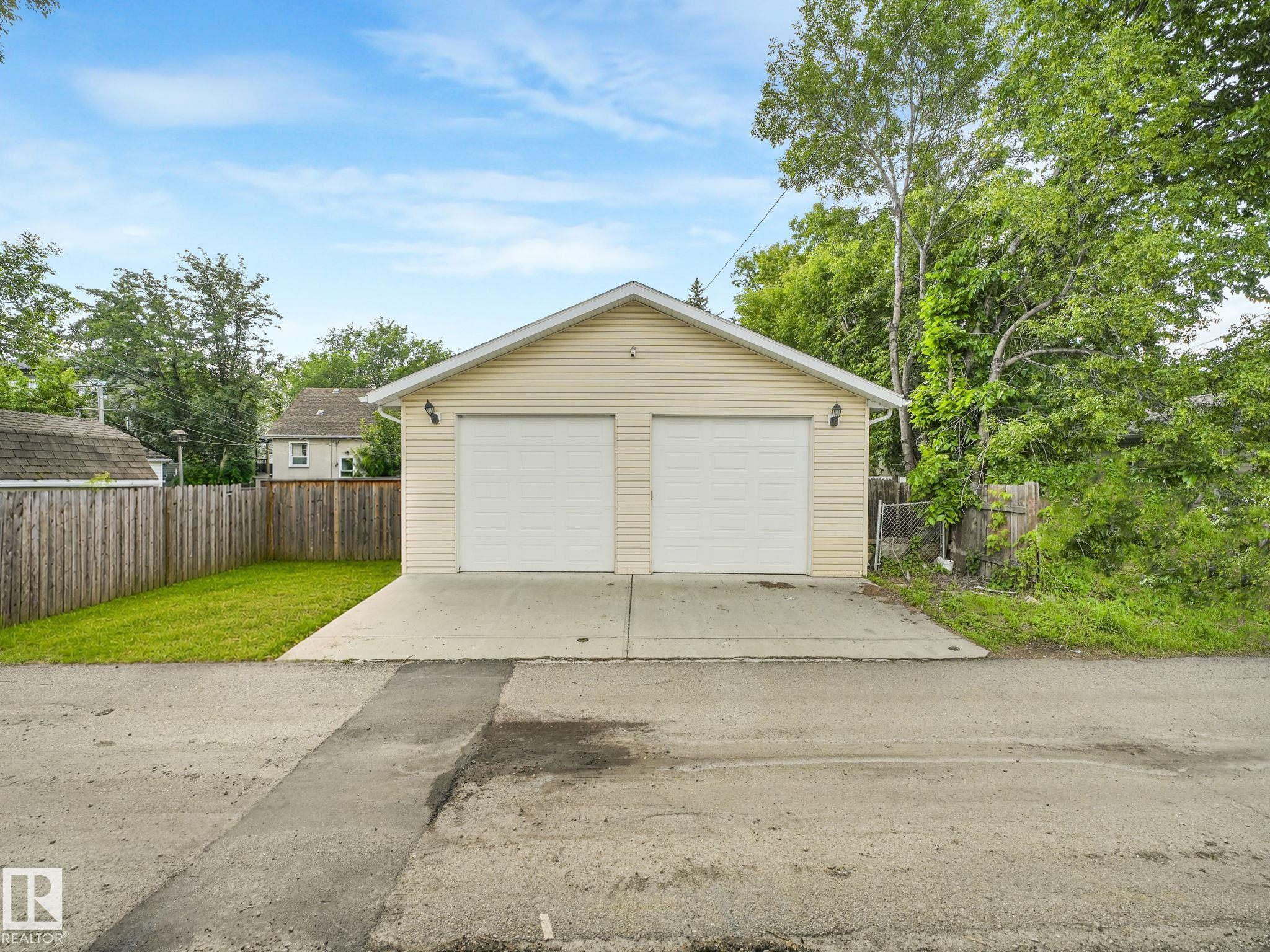 https://zimg.paragon.ice.com/ParagonImages/Property/PM/RAE/225408237/55/0/0/52736ba26cd37b2e055d3af33bbc5e96/1/9c2e442c329deeac953feff481b4544a/225408237-7a5c2896-27b5-4f3e-a2e4-75b35459dc6b.JPG