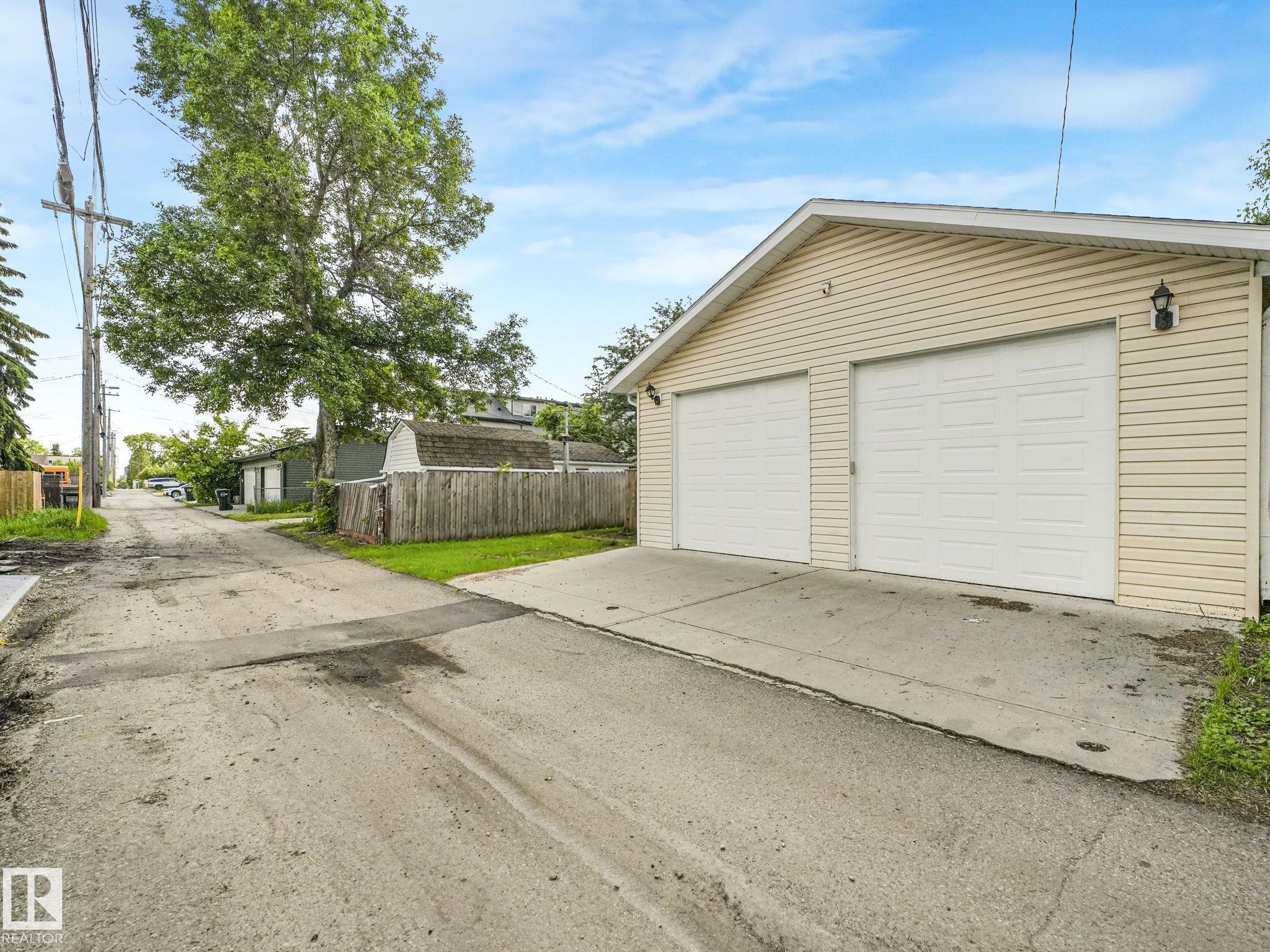 https://zimg.paragon.ice.com/ParagonImages/Property/PM/RAE/225408237/56/0/0/ca36476d48a4fa8ea51396854b36ced2/1/9c2e442c329deeac953feff481b4544a/225408237-9344cc8d-4820-46bd-86bc-943200f7861e.JPG