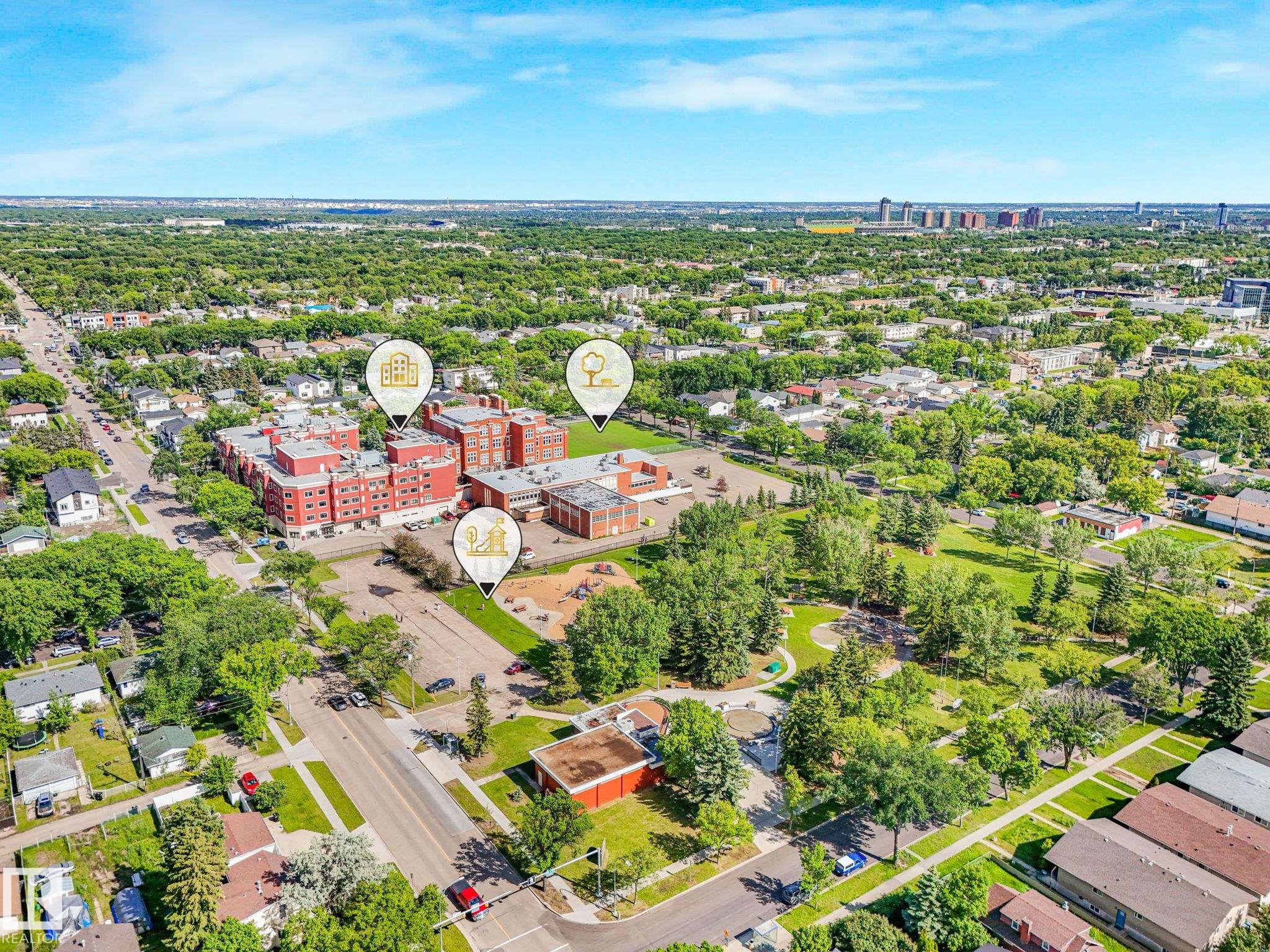 https://zimg.paragon.ice.com/ParagonImages/Property/PM/RAE/225408237/60/0/0/820a4f5eaa231bbc97a6b7cf5e4f4c16/1/9c2e442c329deeac953feff481b4544a/225408237-4a7a9f63-7208-49df-b152-dfe663ce5c5c.JPG
