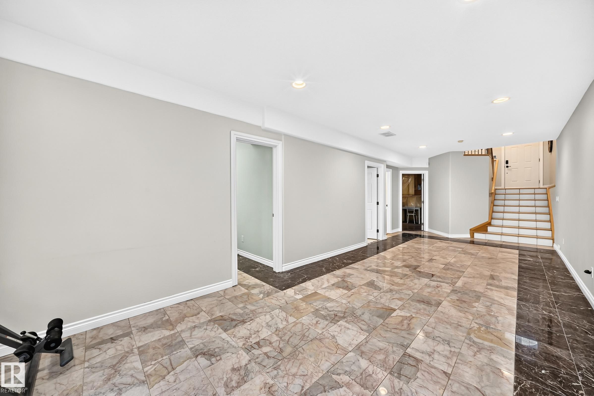 Photo 22 at 8517 156 Avenue NW, Belle Rive, Edmonton