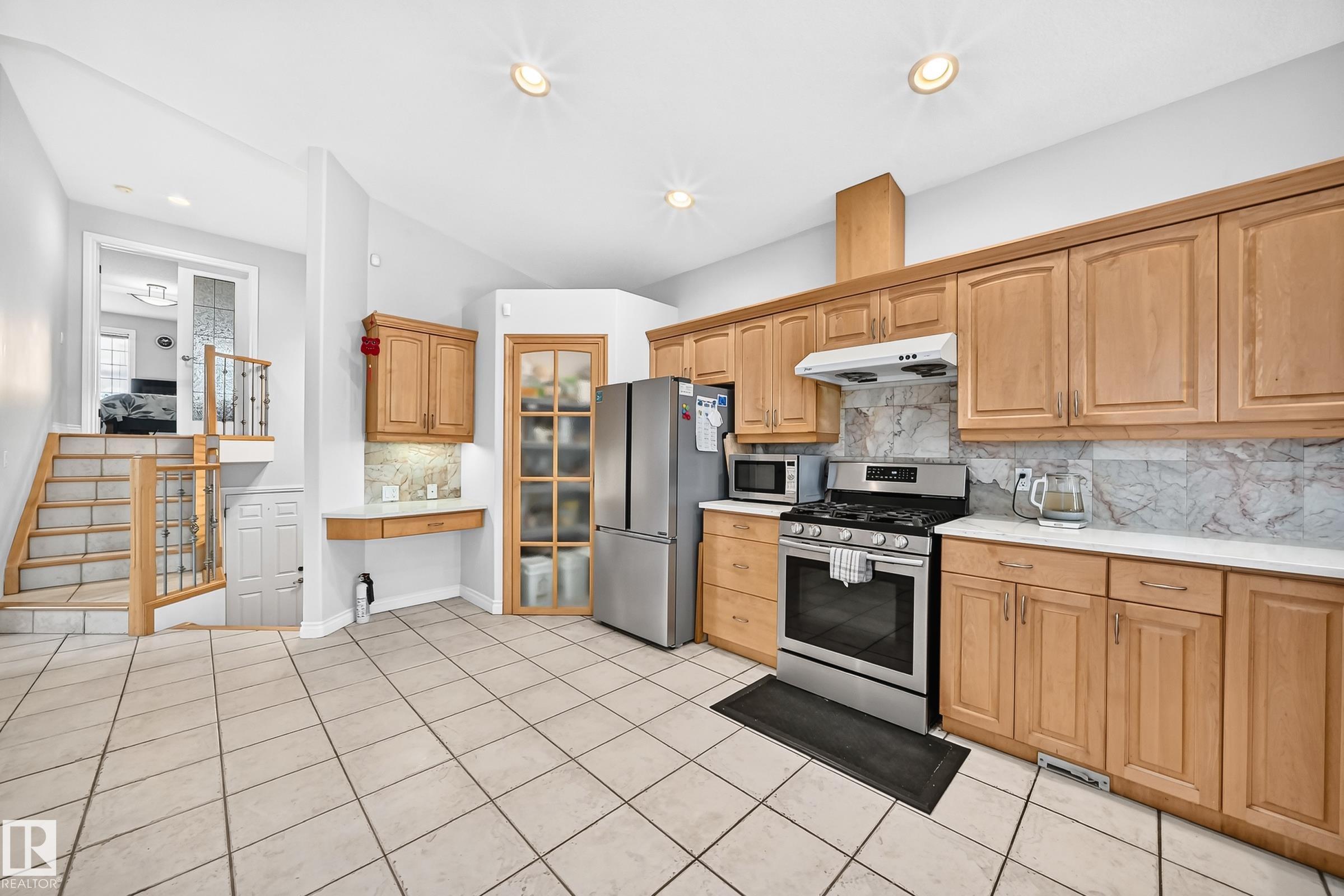 8517 156 Avenue NW, Belle Rive, Edmonton