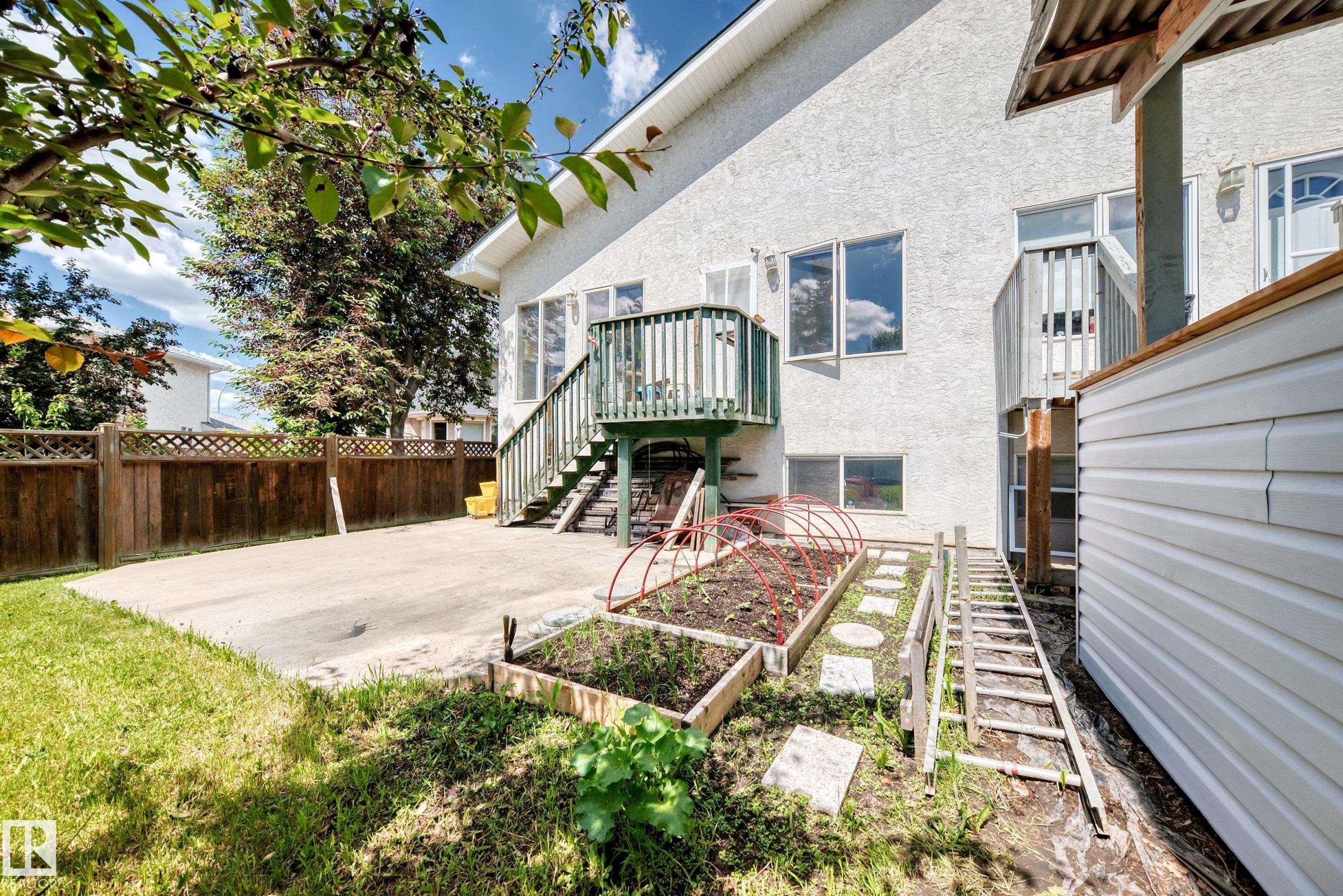 Photo 34 at 8517 156 Avenue NW, Belle Rive, Edmonton