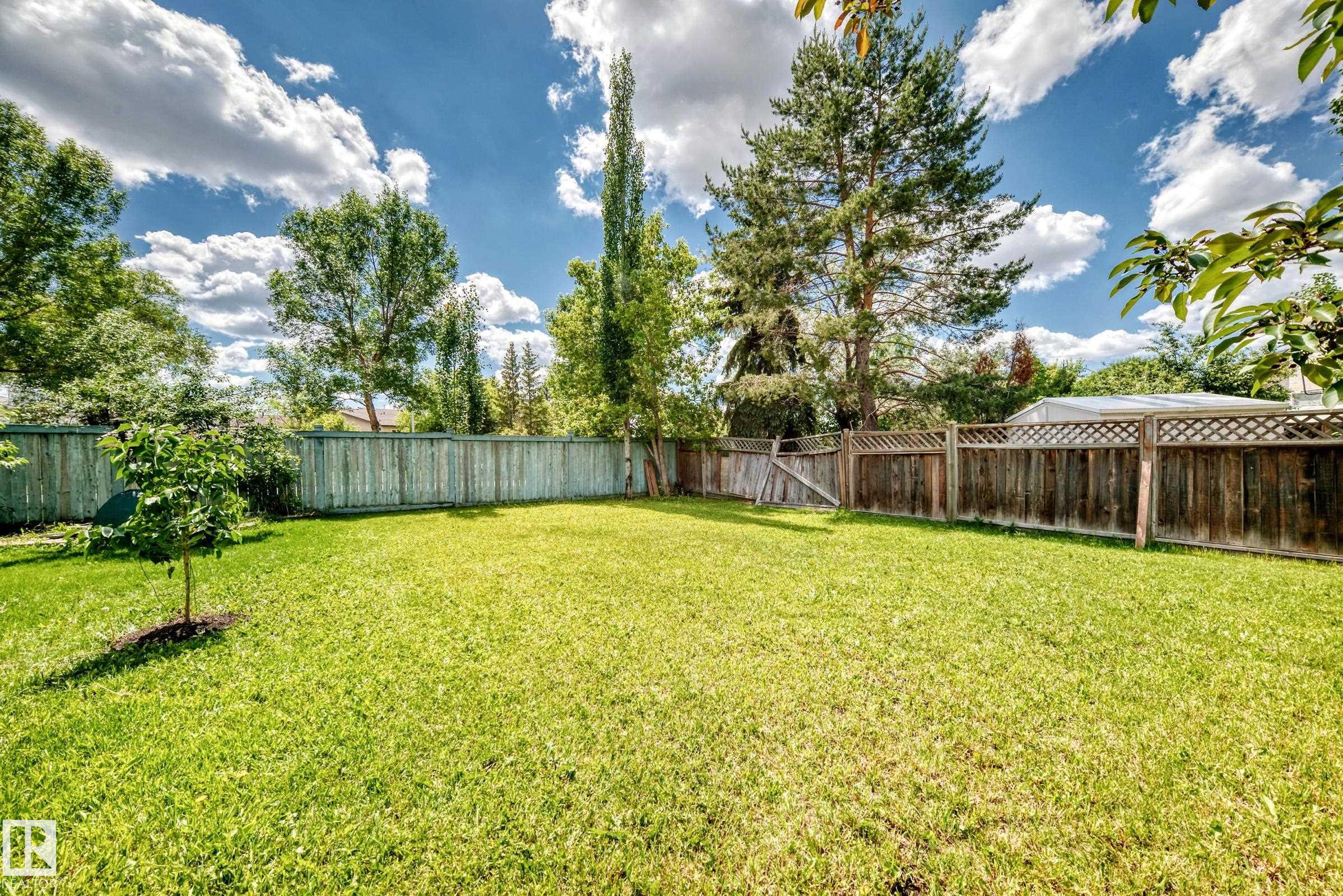 Photo 35 at 8517 156 Avenue NW, Belle Rive, Edmonton