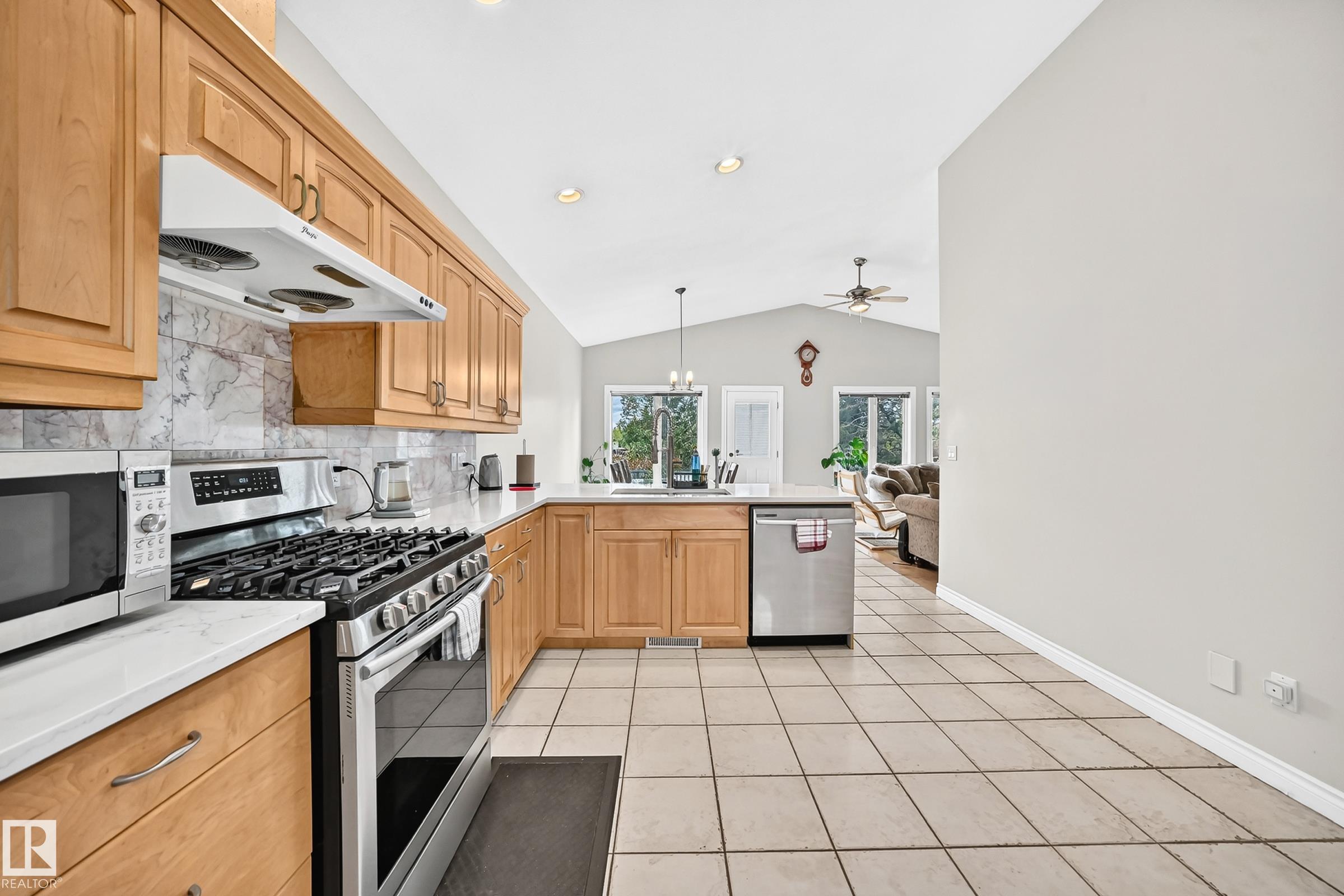 8517 156 Avenue NW, Belle Rive, Edmonton