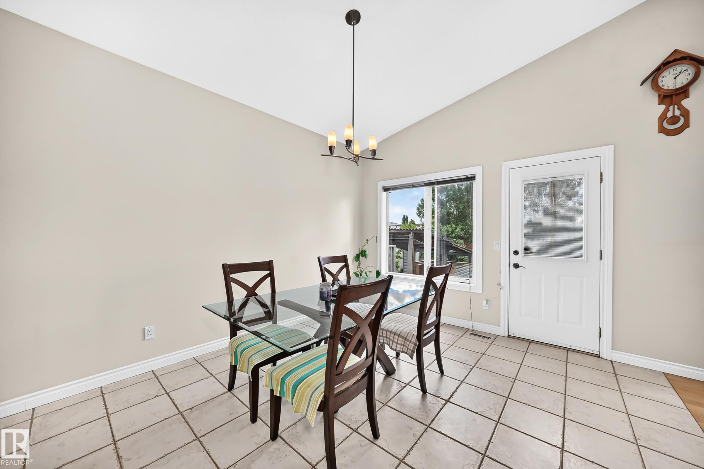 Photo 8 at 8517 156 Avenue NW, Belle Rive, Edmonton