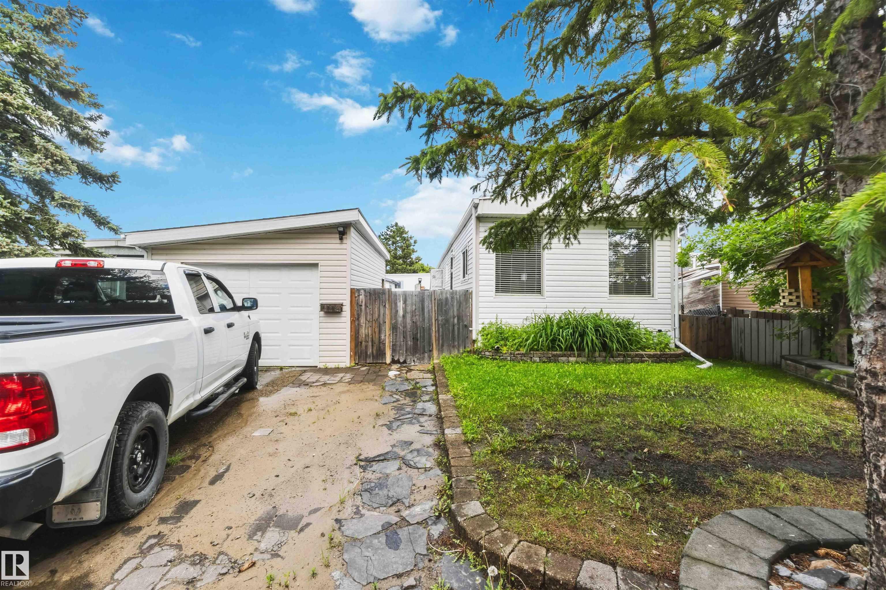 Picture for 372 Evergreen PA NW NW
