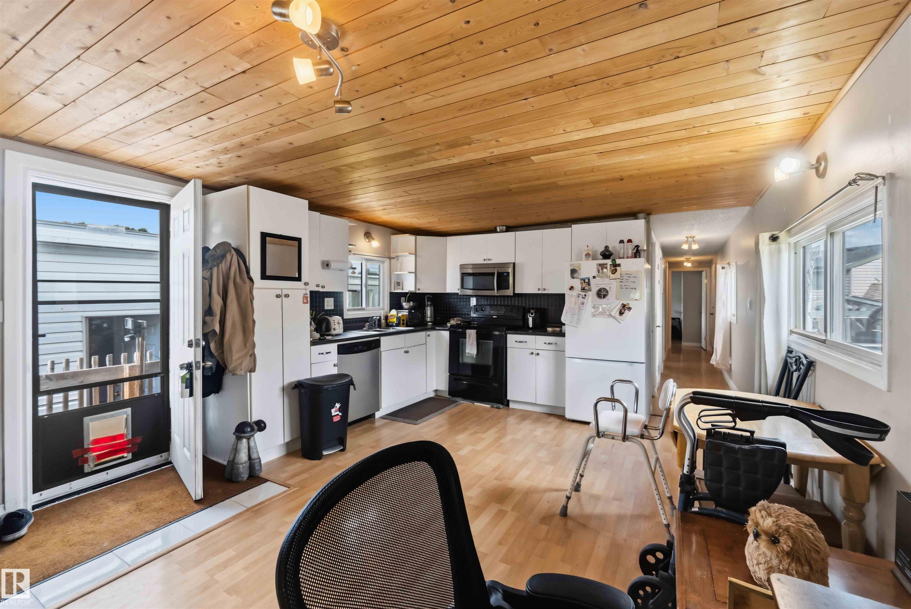 Picture for 372 Evergreen PA NW NW