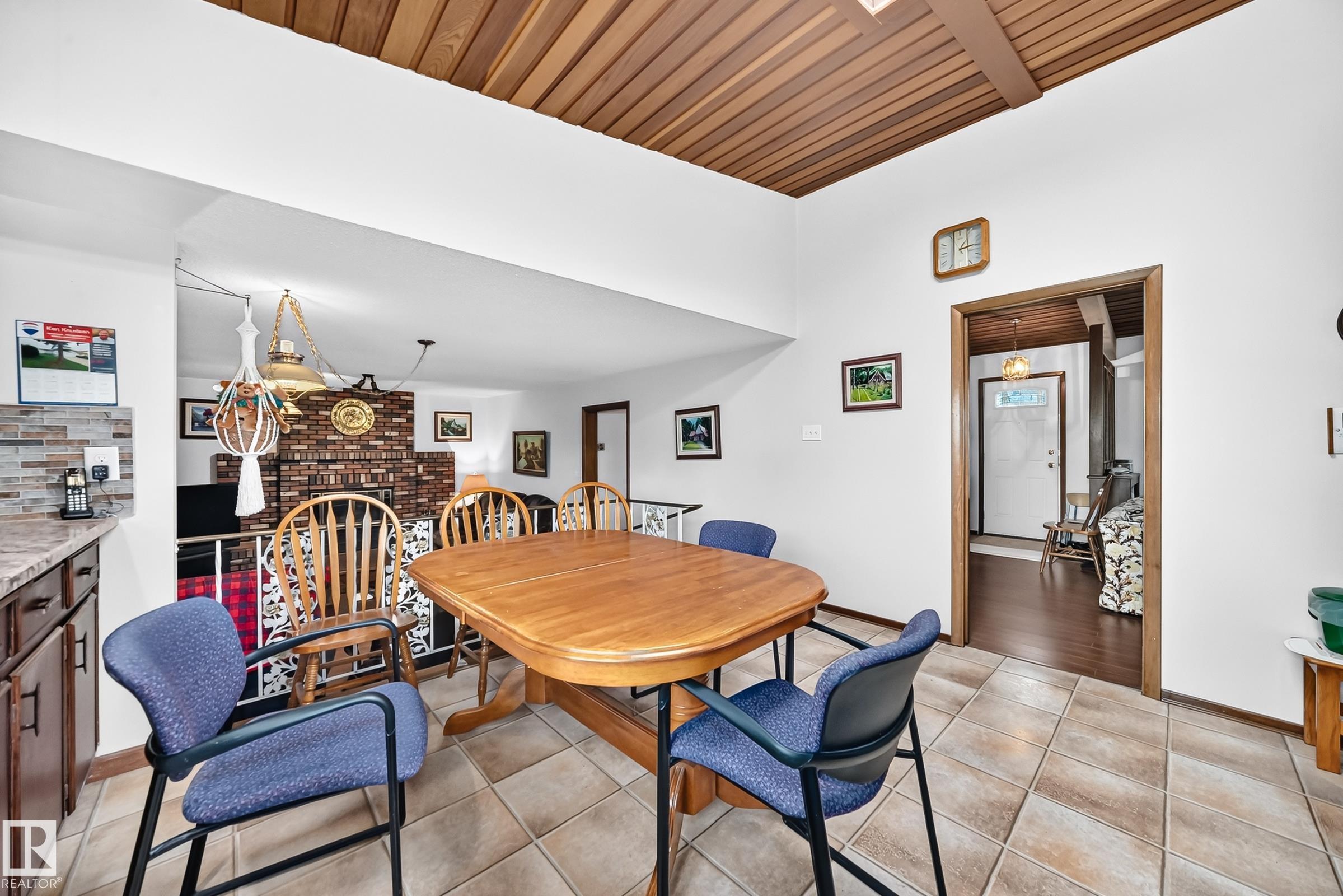 https://zimg.paragon.ice.com/ParagonImages/Property/PM/RAE/225408325/11/0/0/b17390da4c20edc4ae574356529d2084/1/ba4f8924f2b356dde759fed987b028bd/225408325-4811edb1-fa9e-4e52-92ac-8ec685ea34ab.JPG