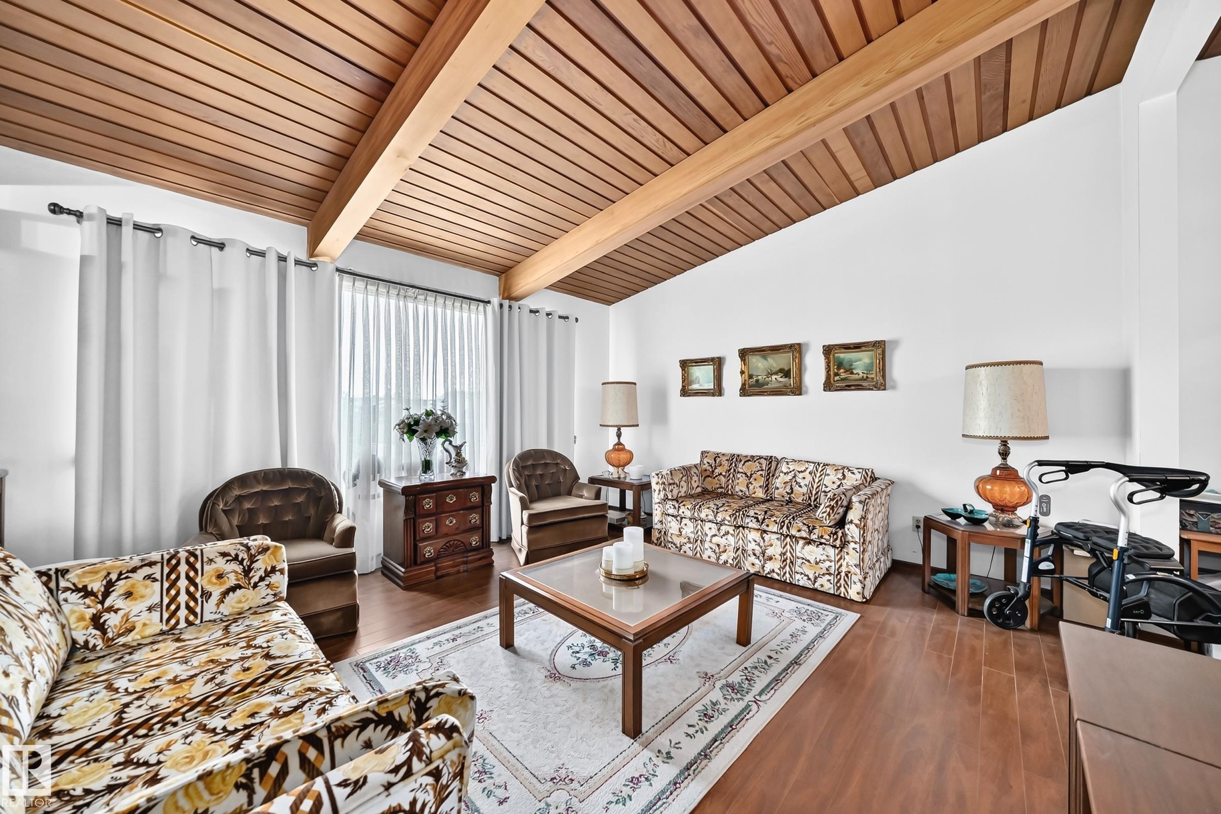 https://zimg.paragon.ice.com/ParagonImages/Property/PM/RAE/225408325/13/0/0/6989c1ec321e31a4873b7162061cce4a/1/ba4f8924f2b356dde759fed987b028bd/225408325-4ccd4408-8a44-43b8-ba2b-ae8102fbe3a1.JPG